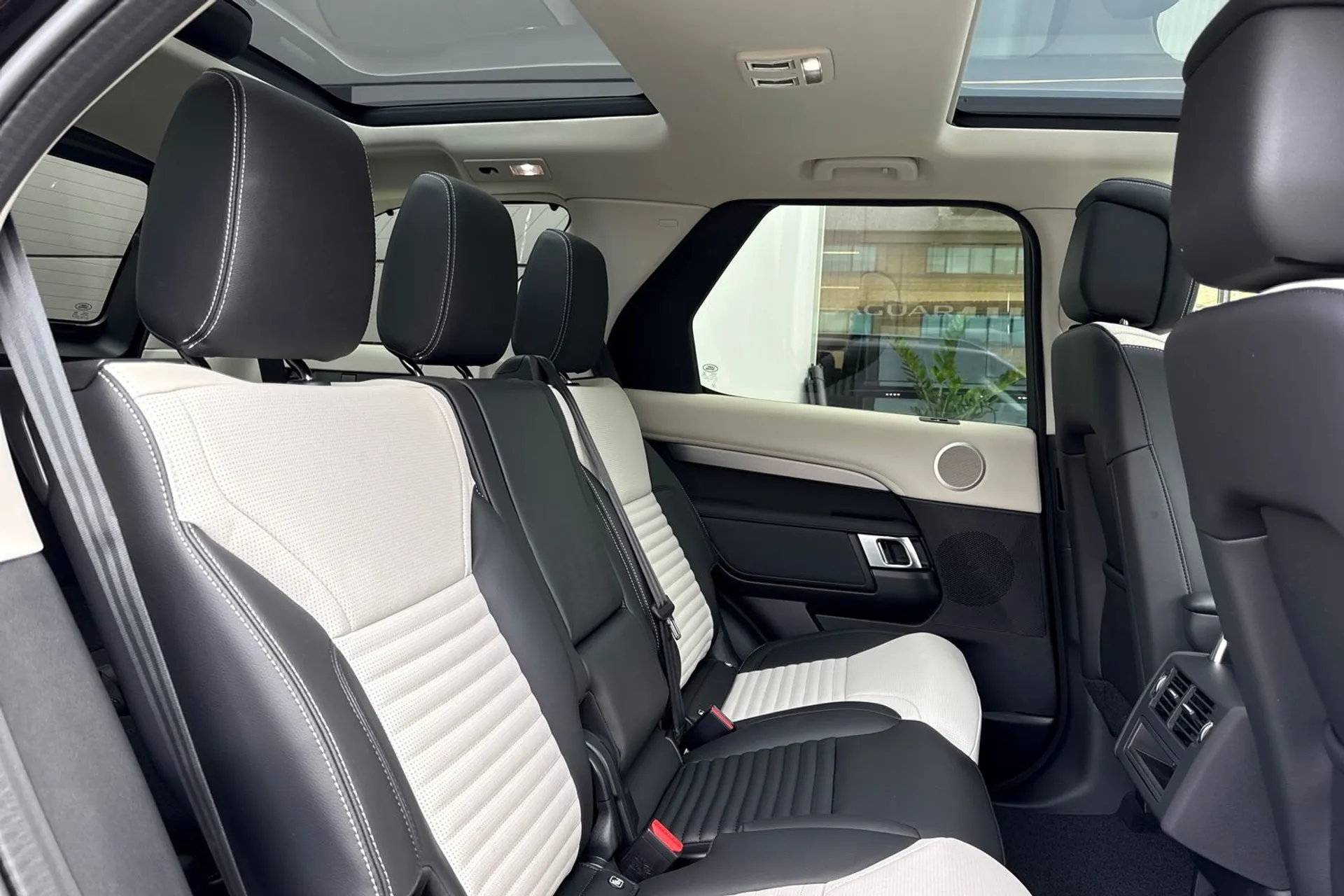 LAND ROVER DISCOVERY thumbnail image number 39