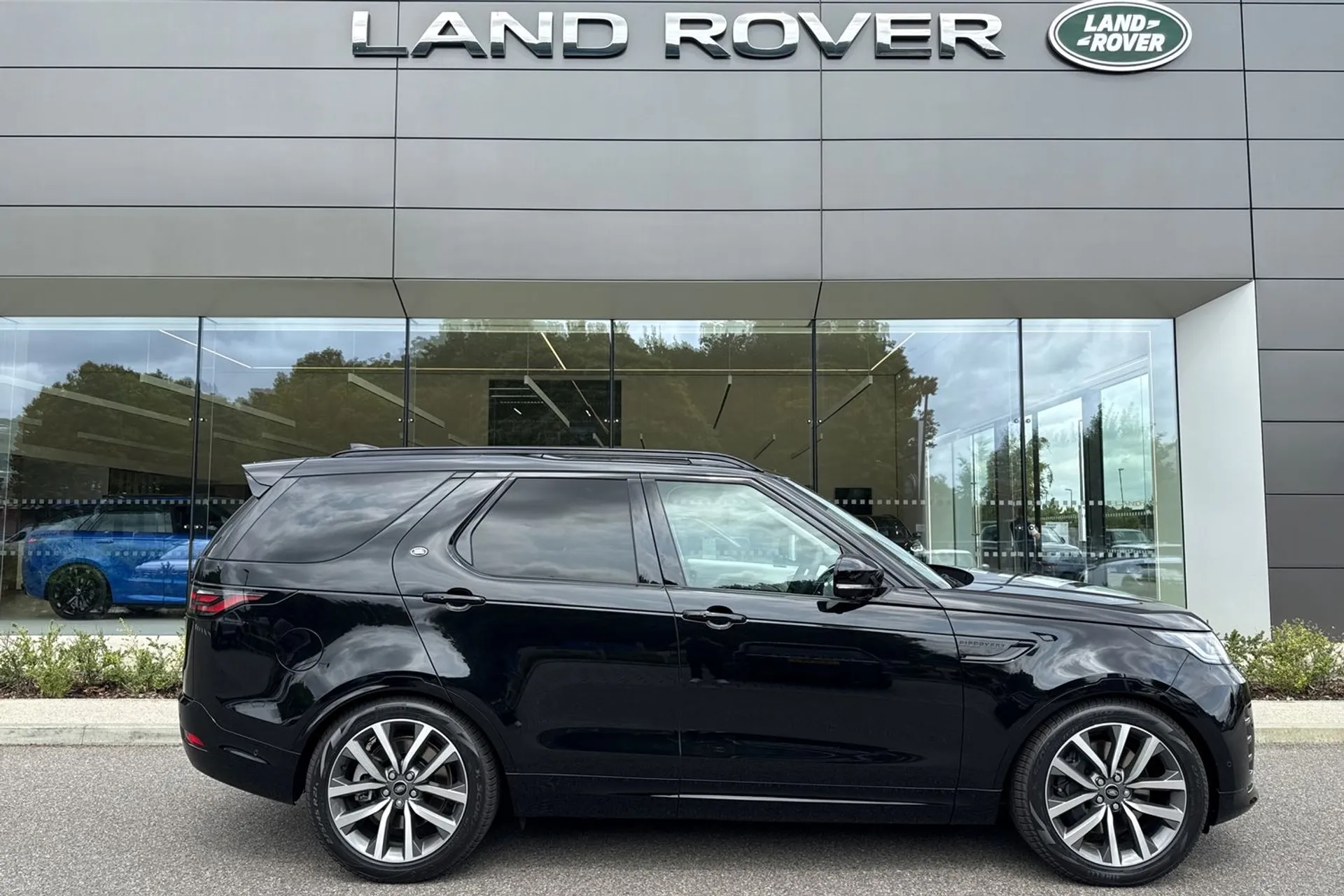LAND ROVER DISCOVERY thumbnail image number 2