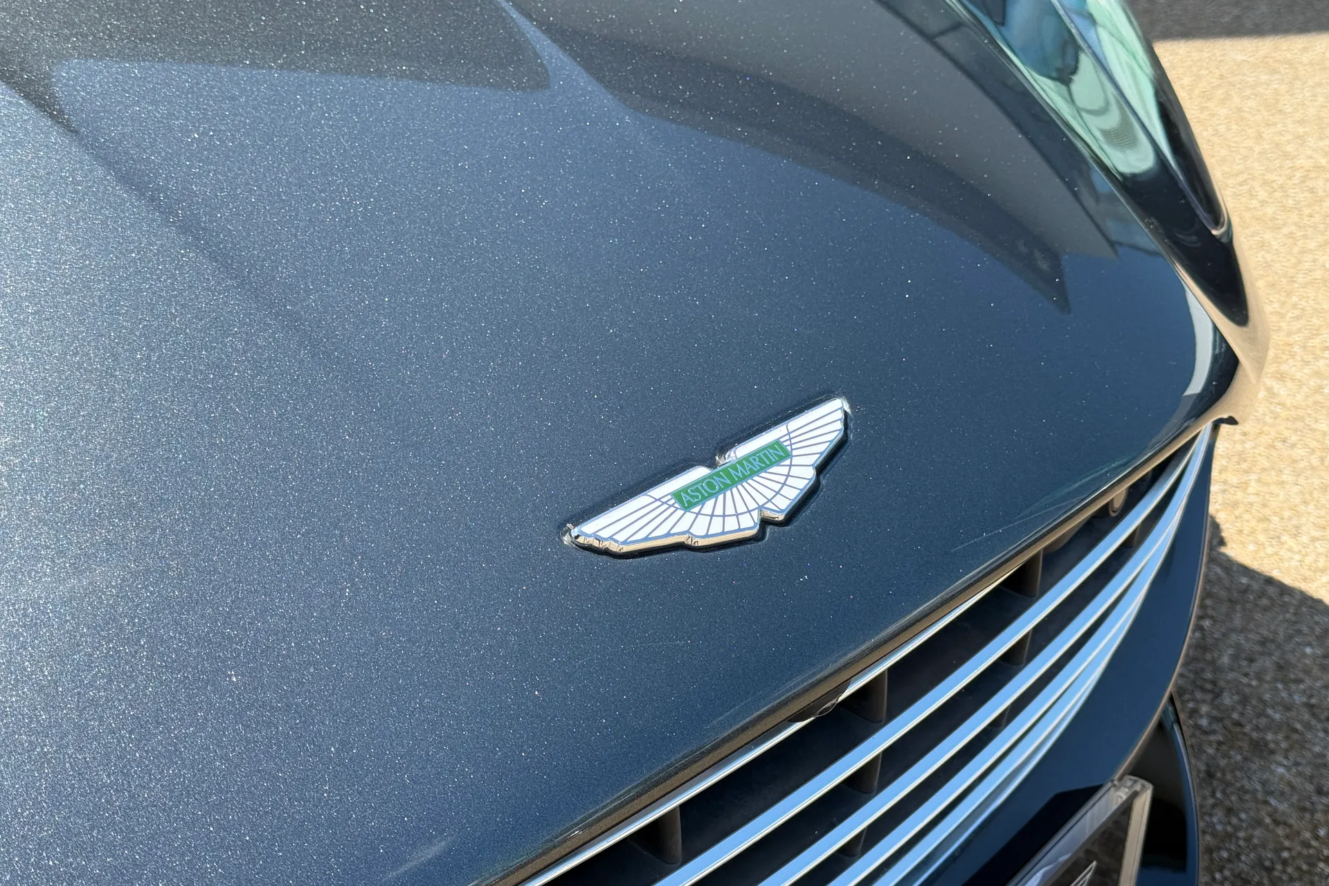 Aston Martin DB11 thumbnail image number 8