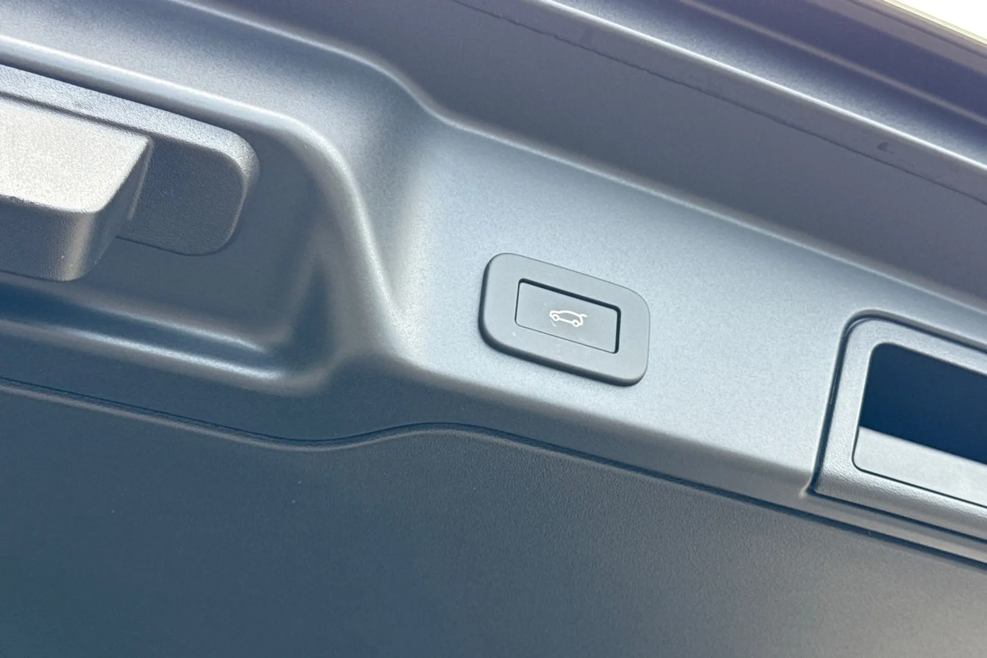 LAND ROVER RANGE ROVER EVOQUE thumbnail image number 31
