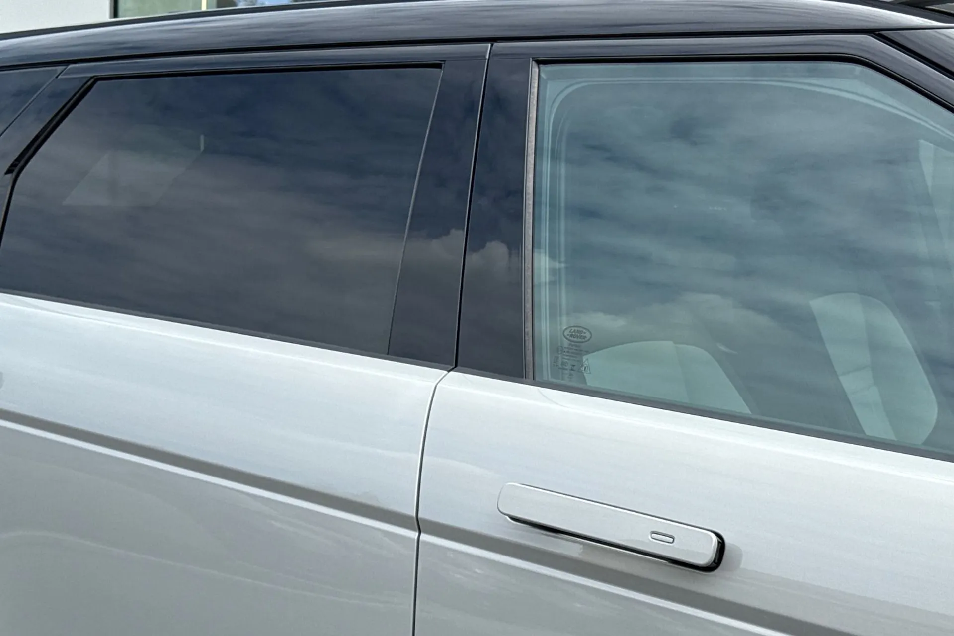 LAND ROVER RANGE ROVER EVOQUE thumbnail image number 21