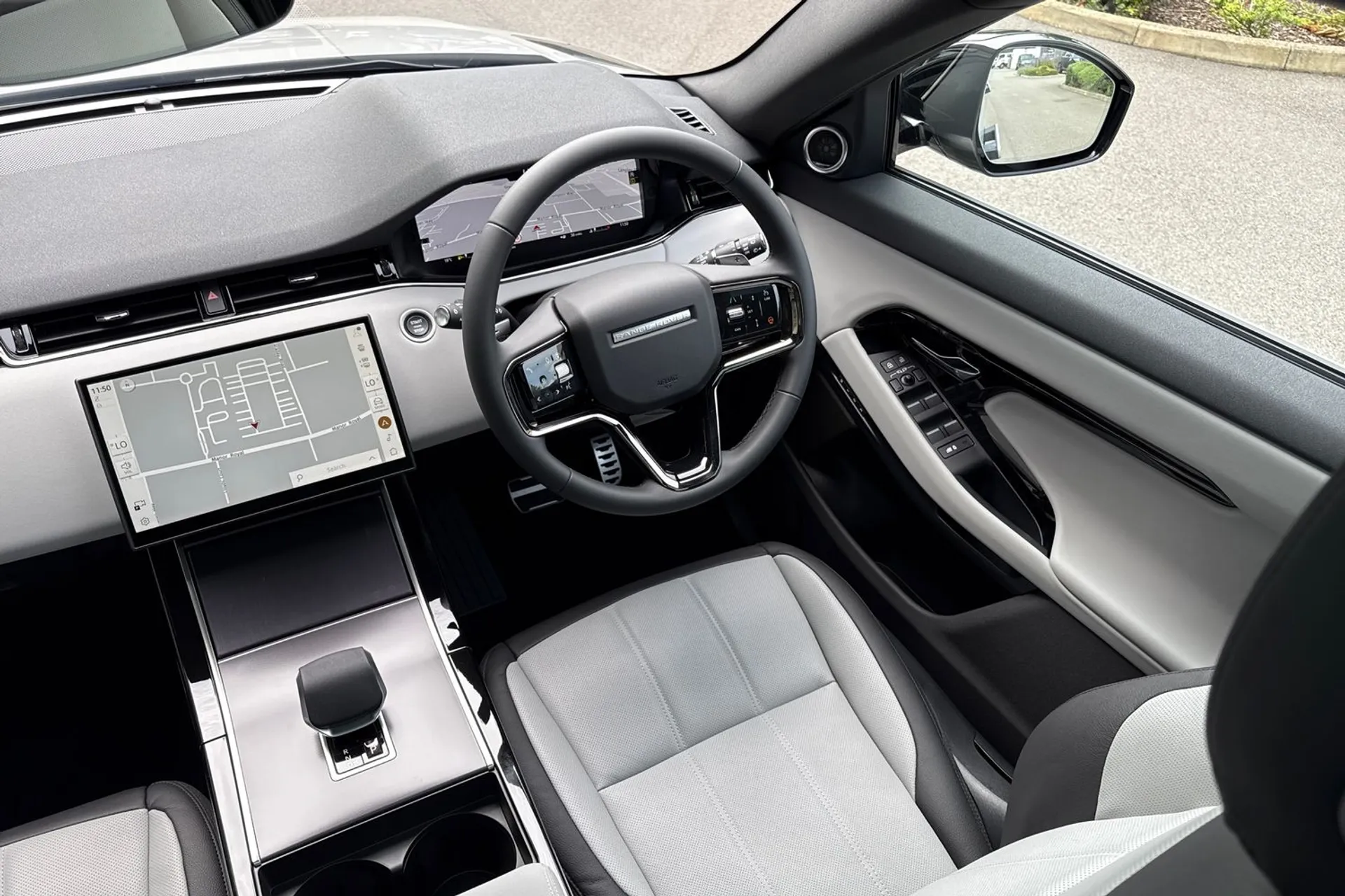 LAND ROVER RANGE ROVER EVOQUE thumbnail image number 30
