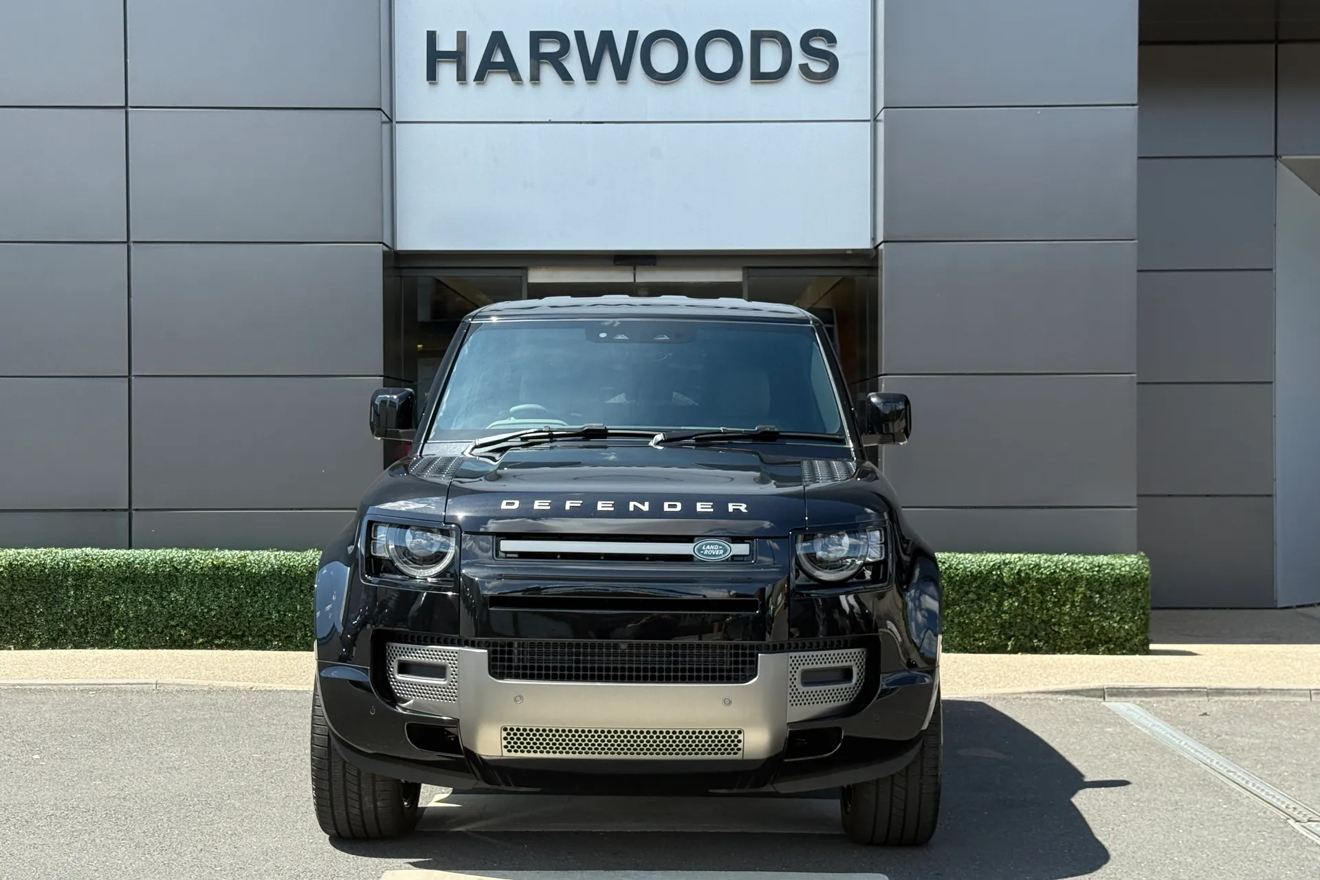 LAND ROVER Defender 90 thumbnail image number 6