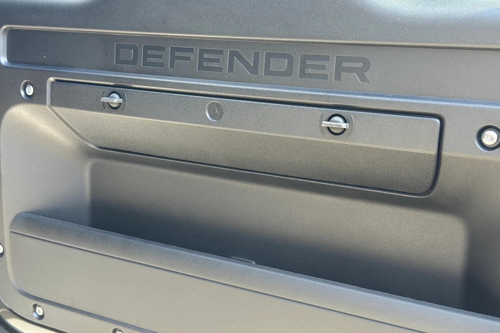 LAND ROVER Defender 90 thumbnail image number 46