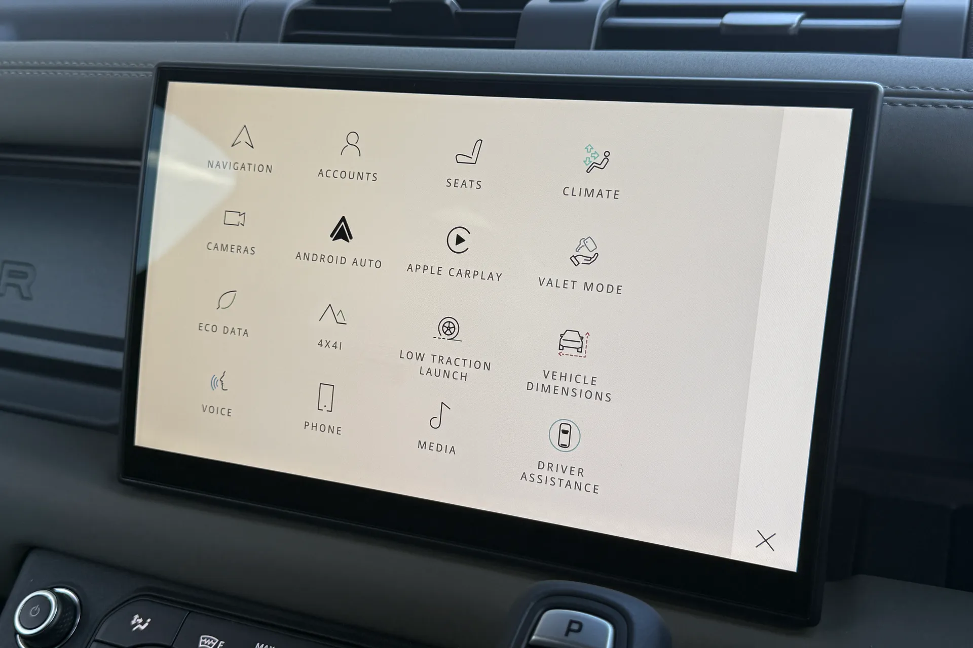 LAND ROVER Defender 90 thumbnail image number 35