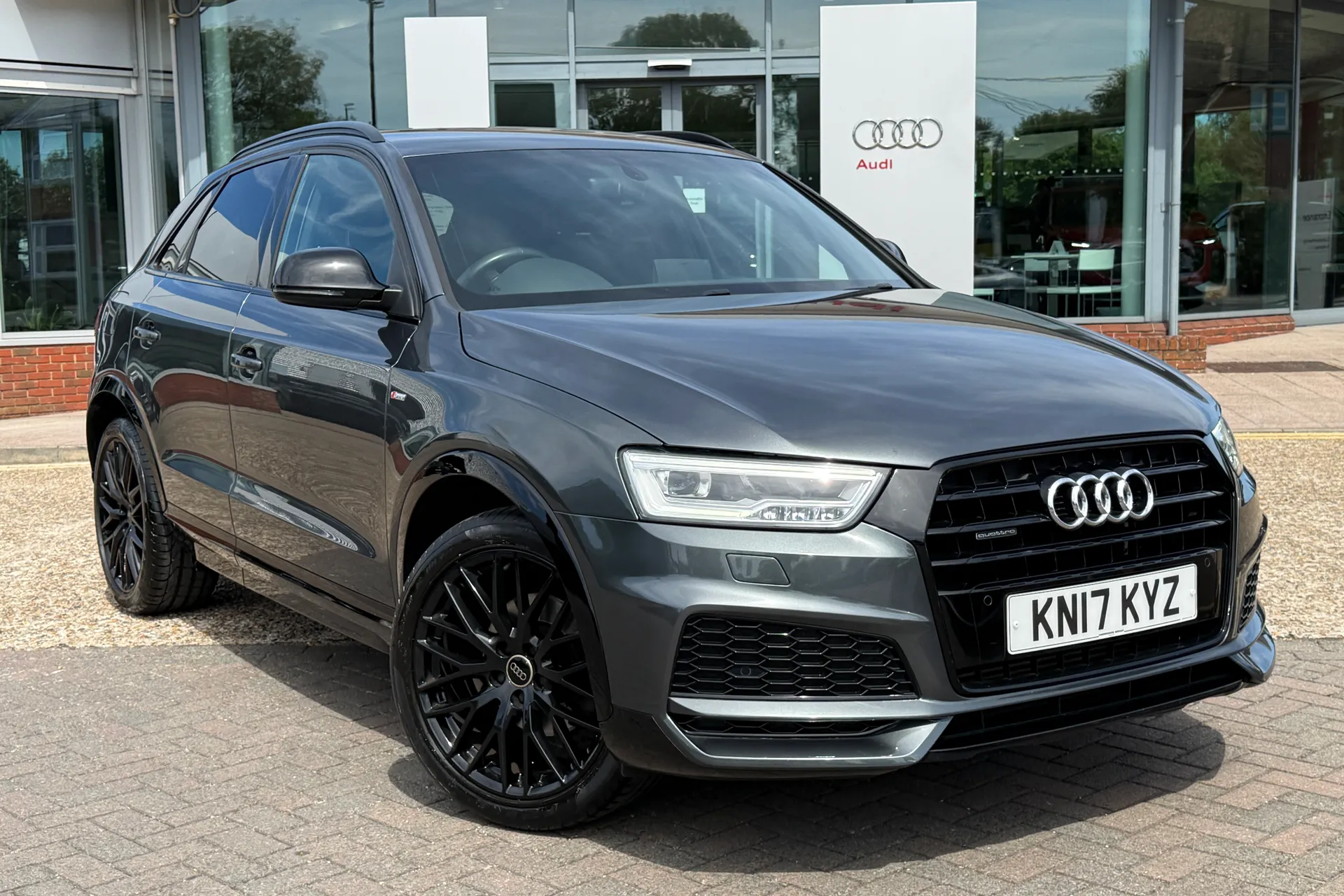 Audi Q3 thumbnail image number 21