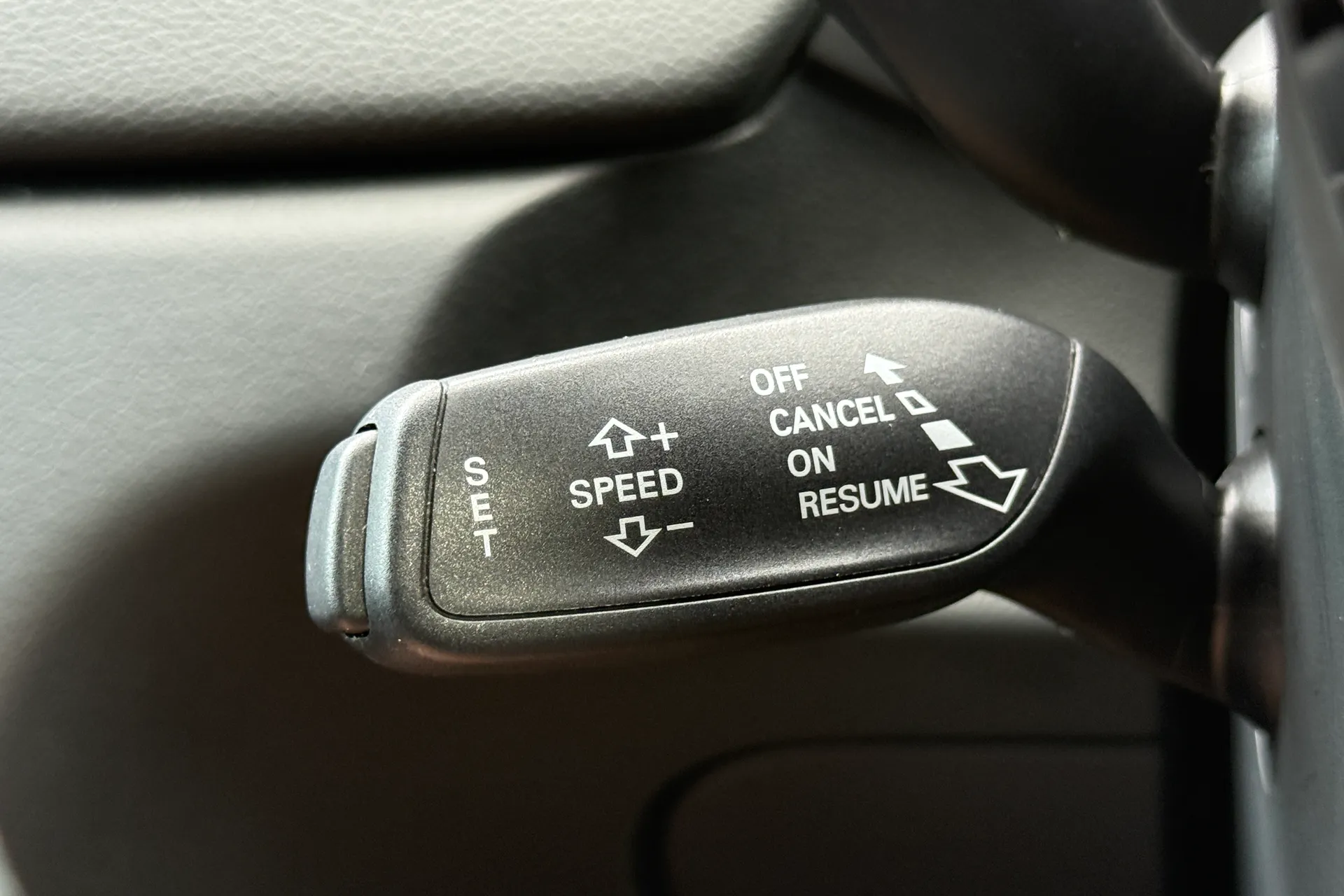Audi Q3 thumbnail image number 15