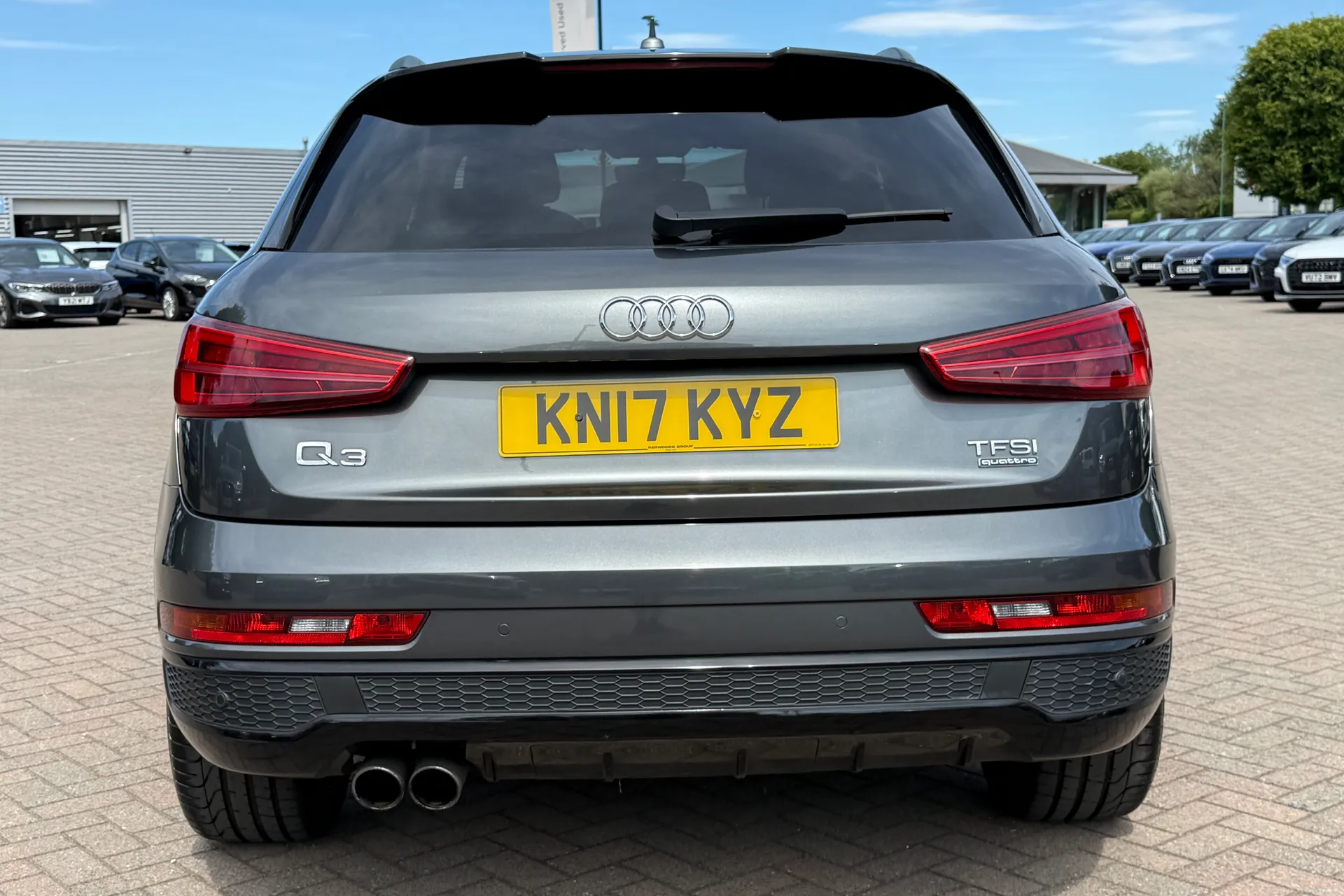 Audi Q3 thumbnail image number 30