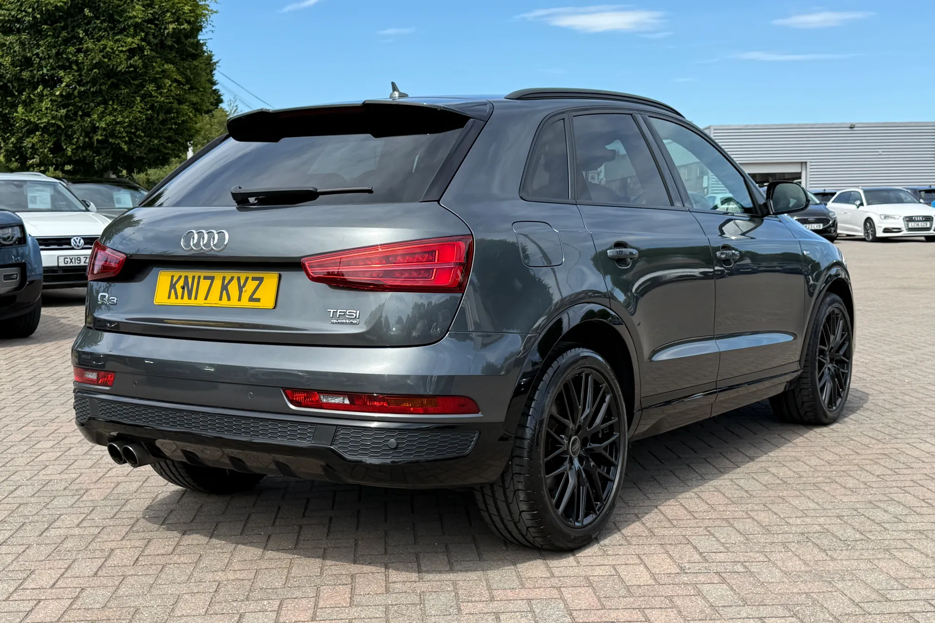 Audi Q3 thumbnail image number 29
