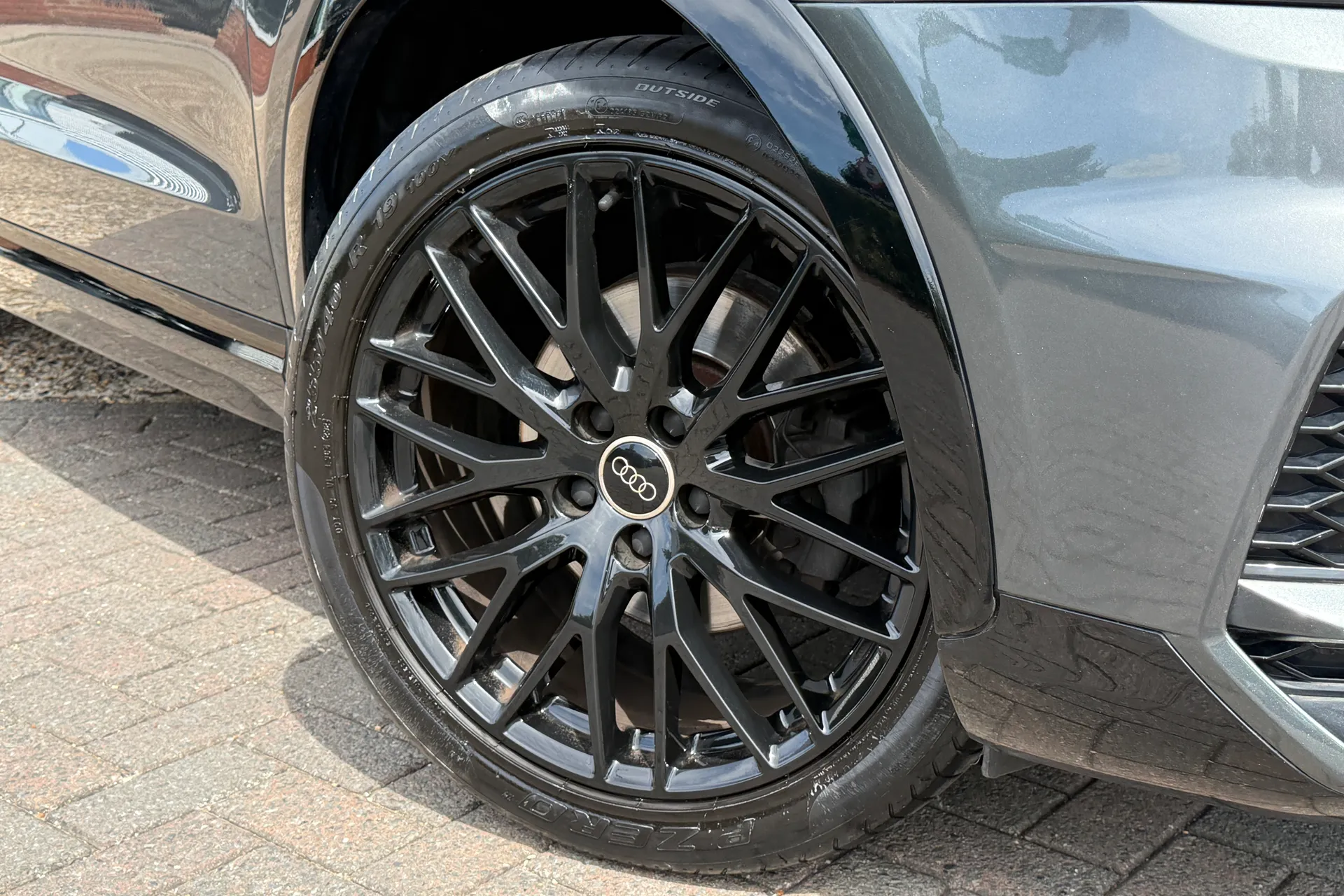 Audi Q3 thumbnail image number 7