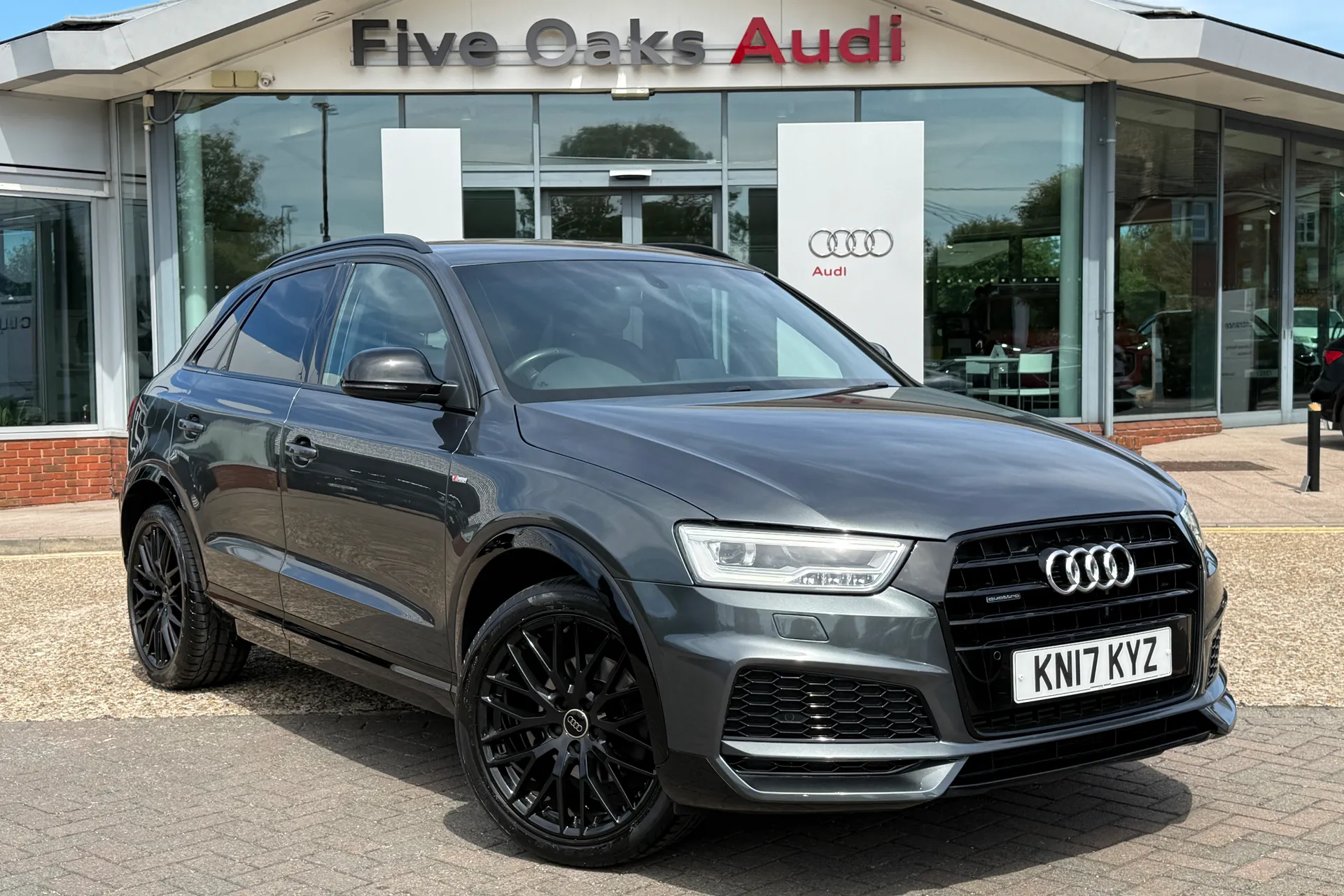 Audi Q3 focused image