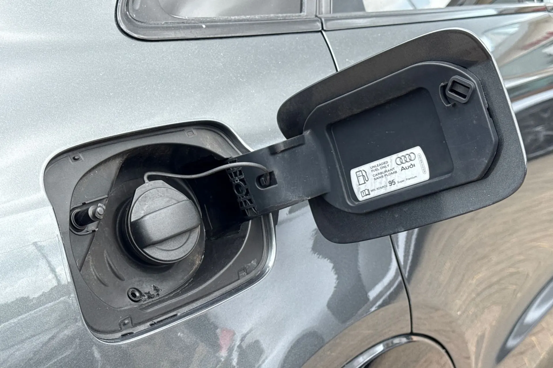 Audi Q3 thumbnail image number 45