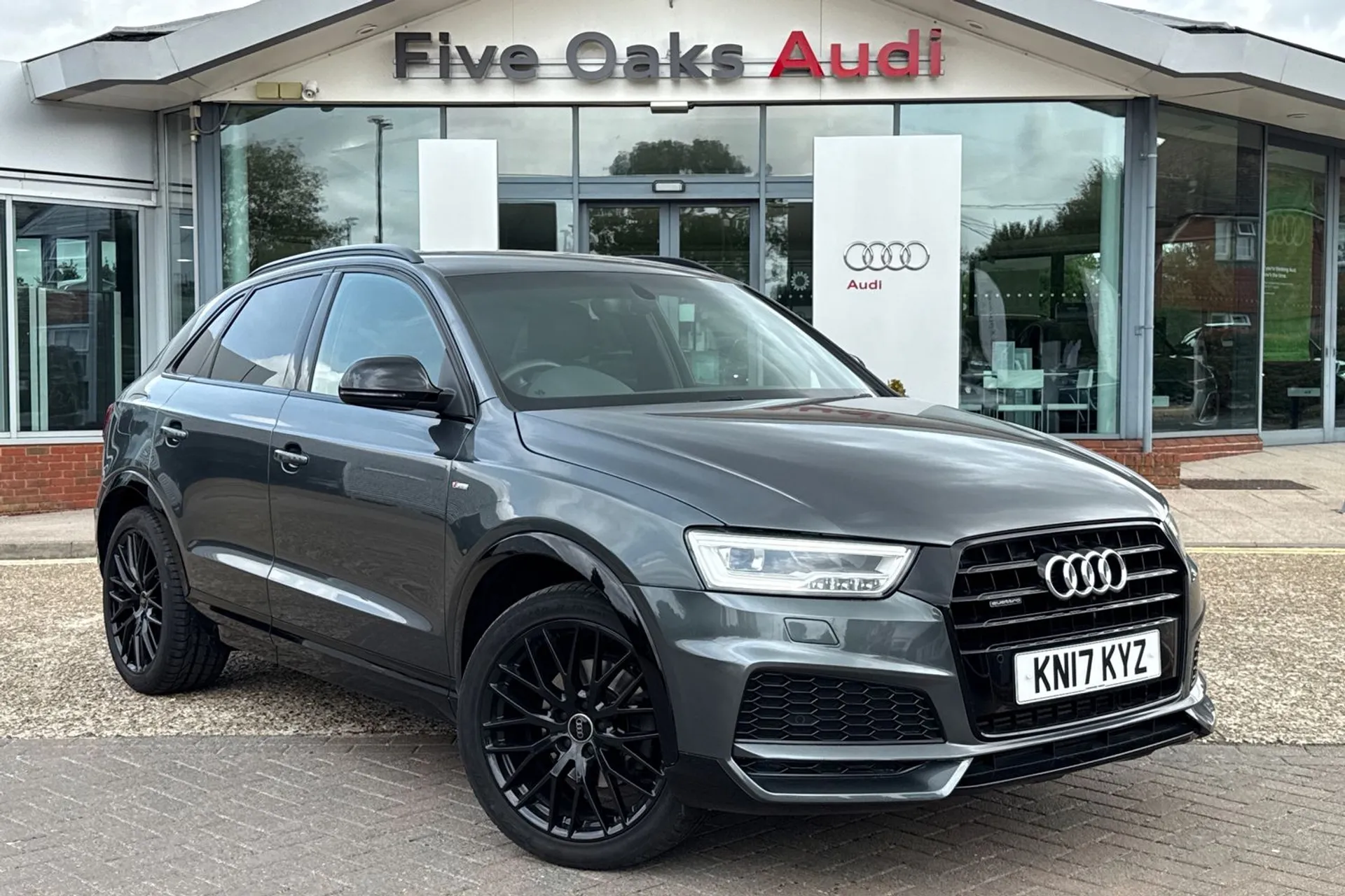Audi Q3 focused image