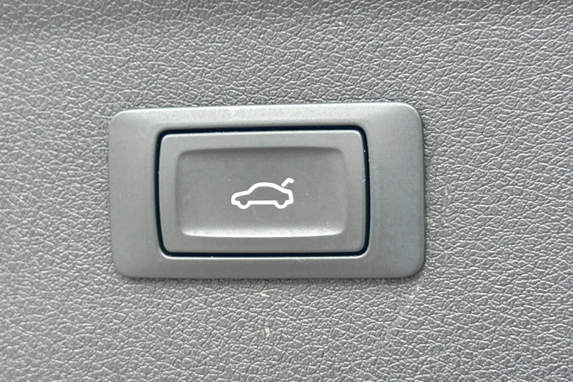 Audi Q3 thumbnail image number 34