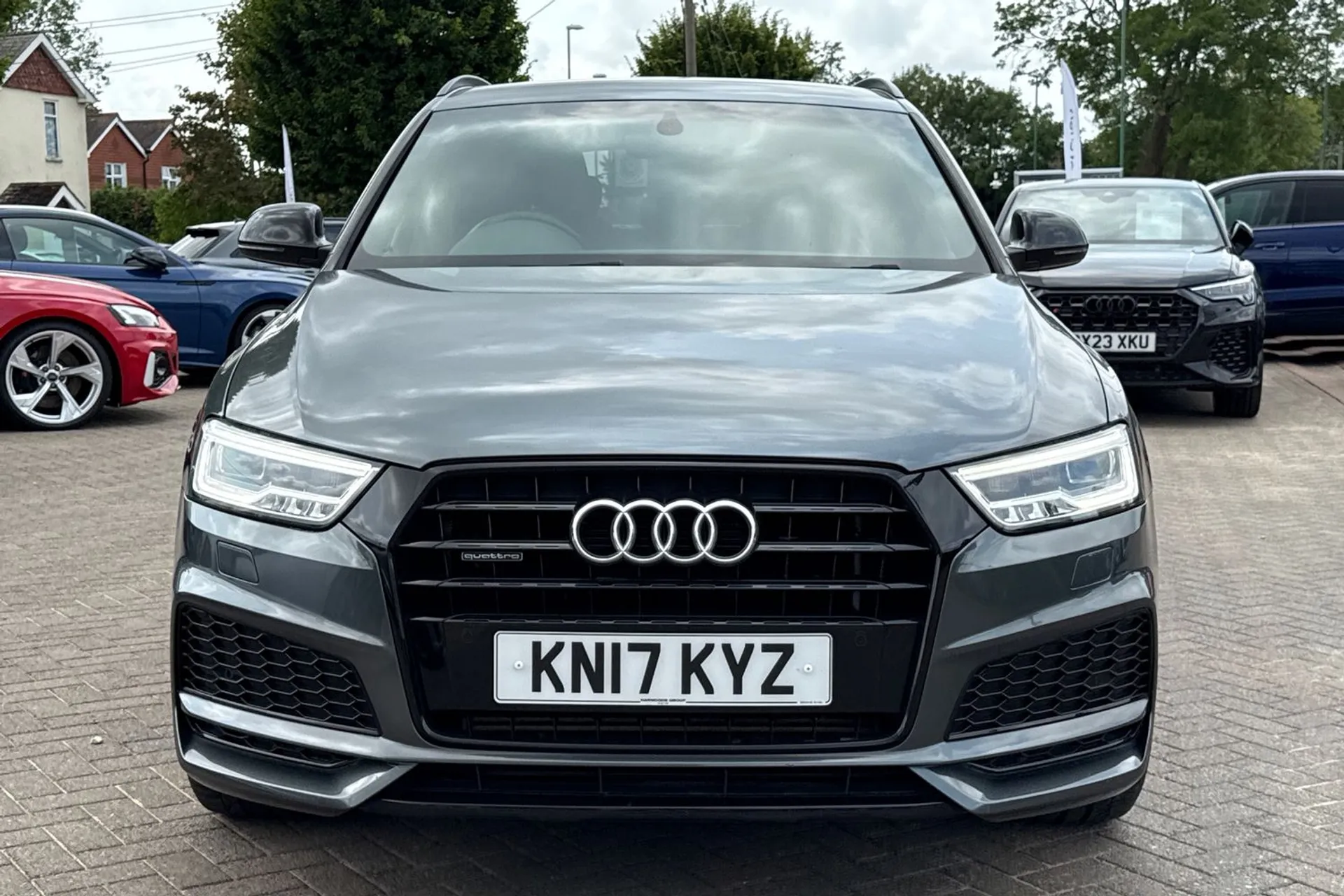 Audi Q3 thumbnail image number 25