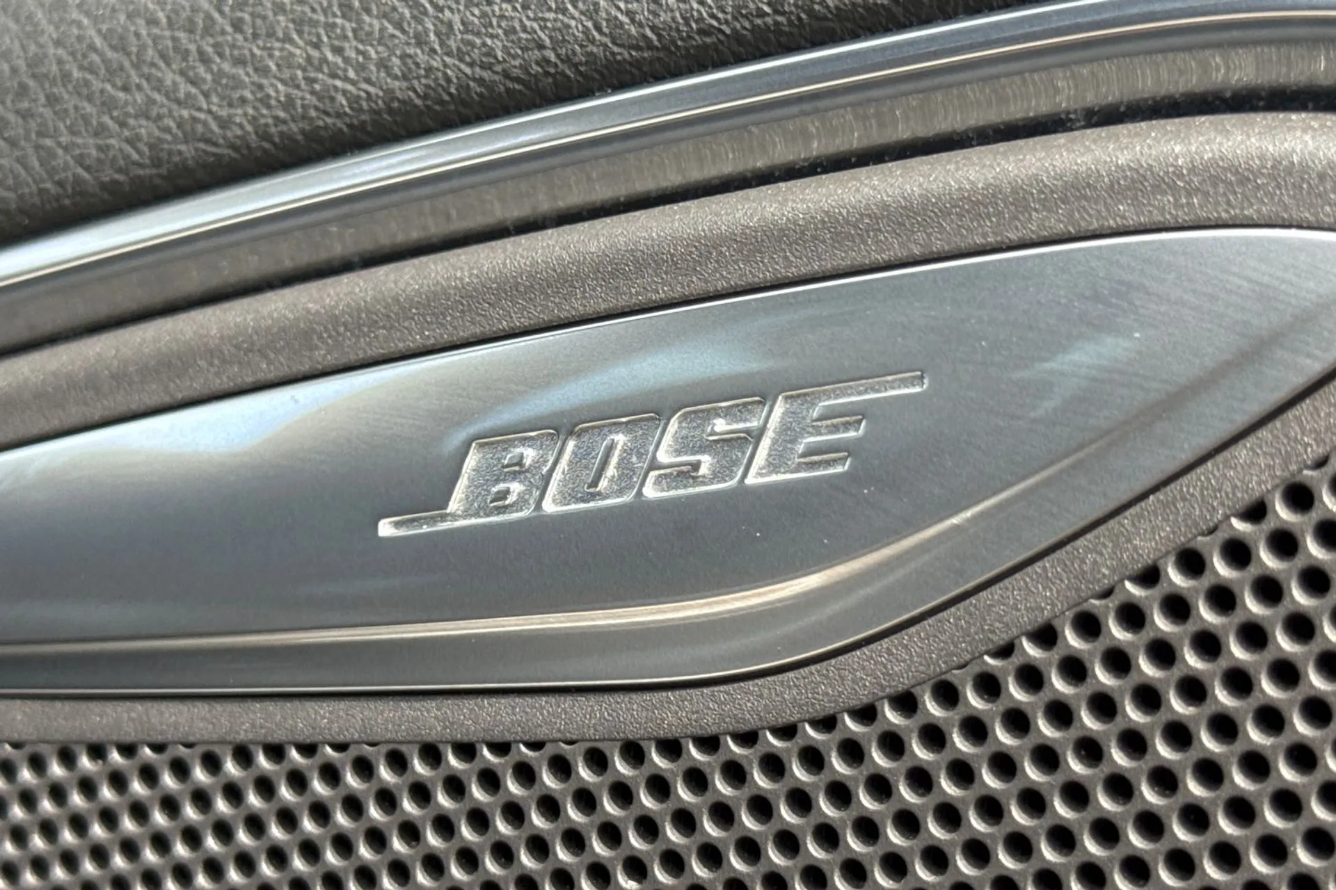 Audi Q3 thumbnail image number 17