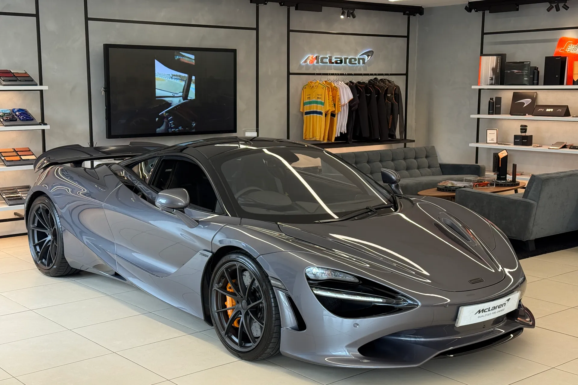 McLaren 750S thumbnail image number 34