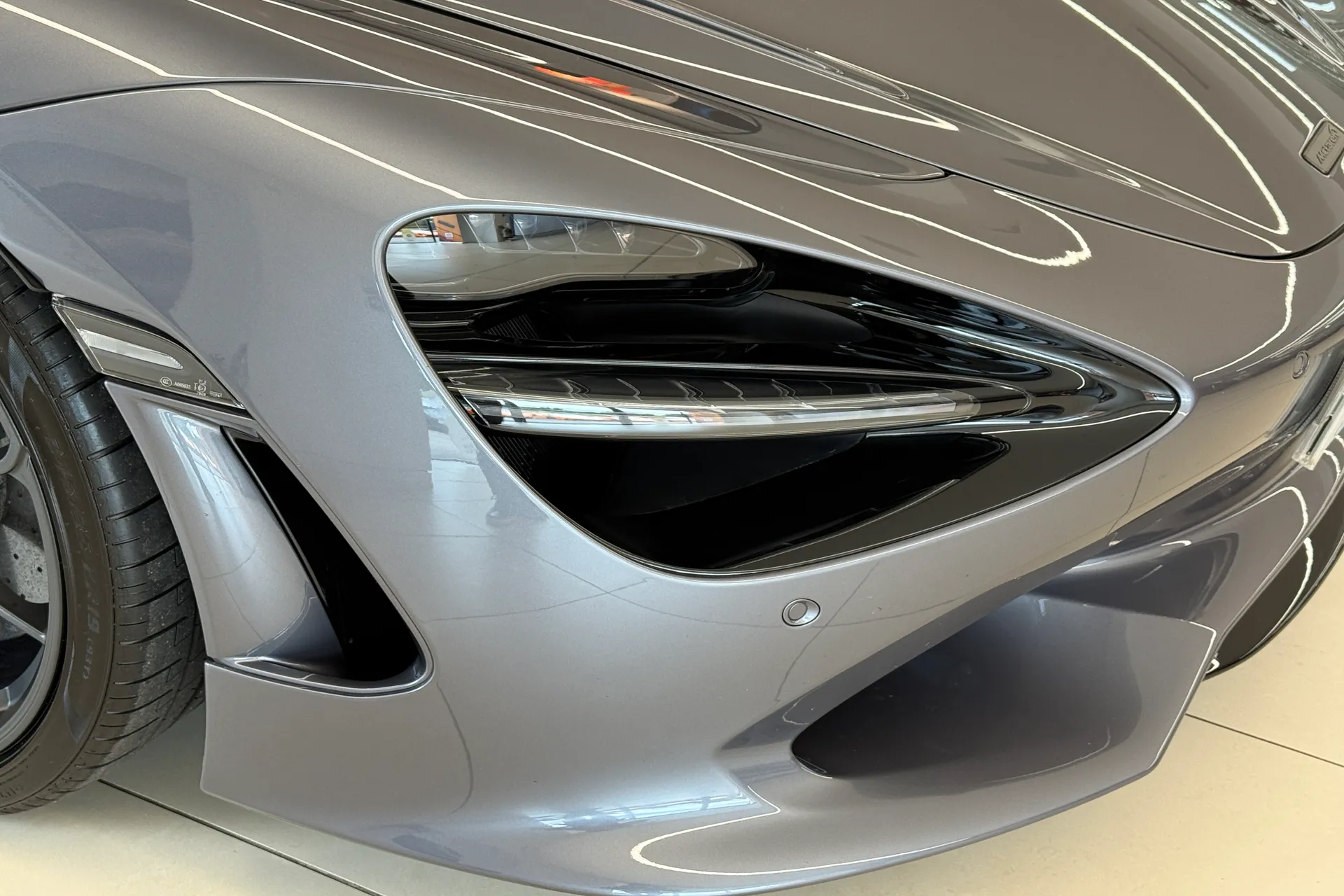 McLaren 750S thumbnail image number 39