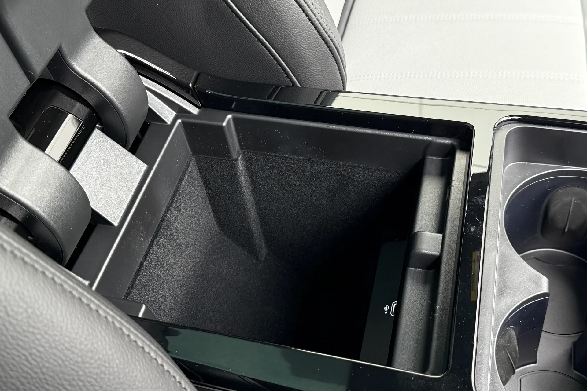 LAND ROVER RANGE ROVER EVOQUE thumbnail image number 33