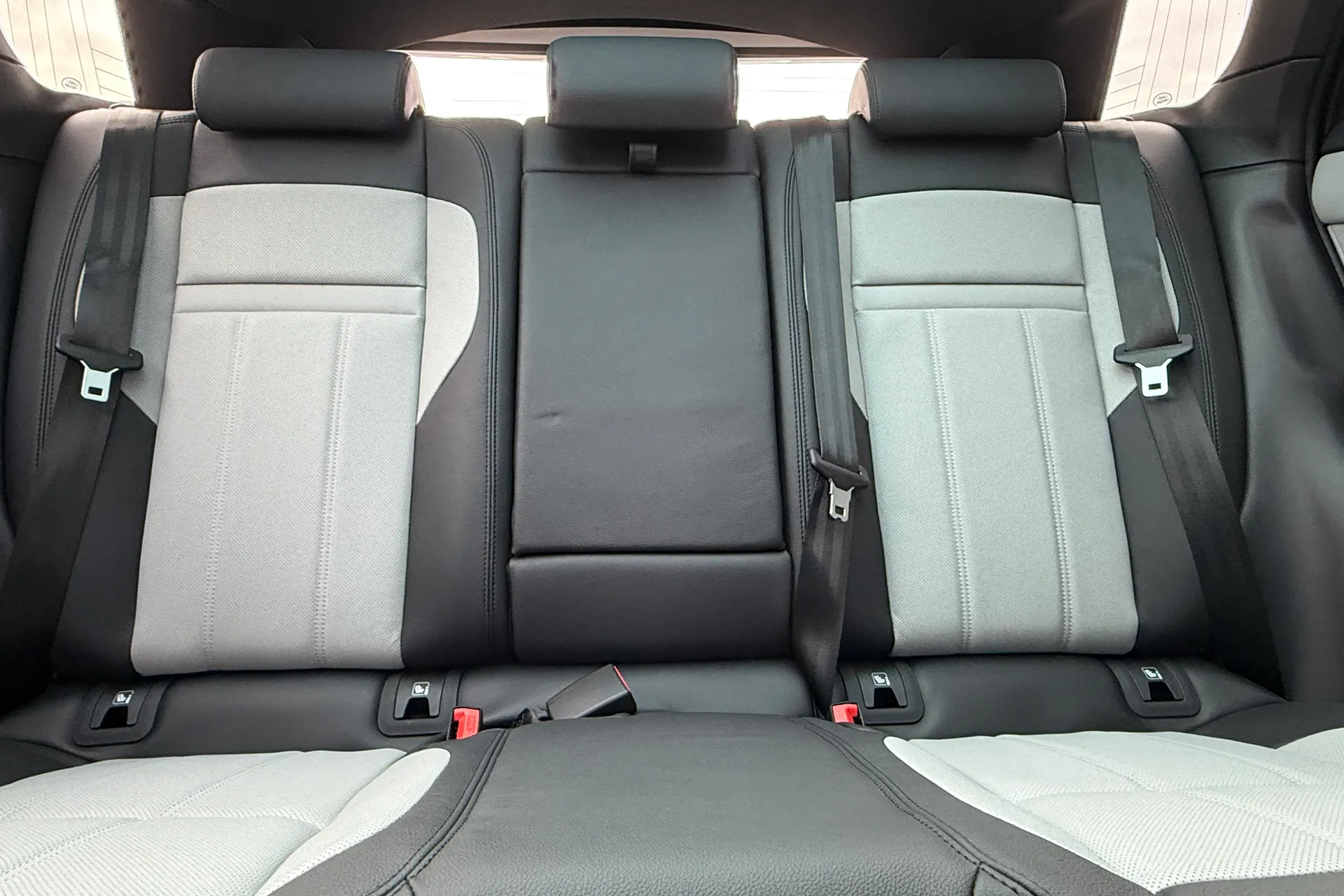 LAND ROVER RANGE ROVER EVOQUE thumbnail image number 46