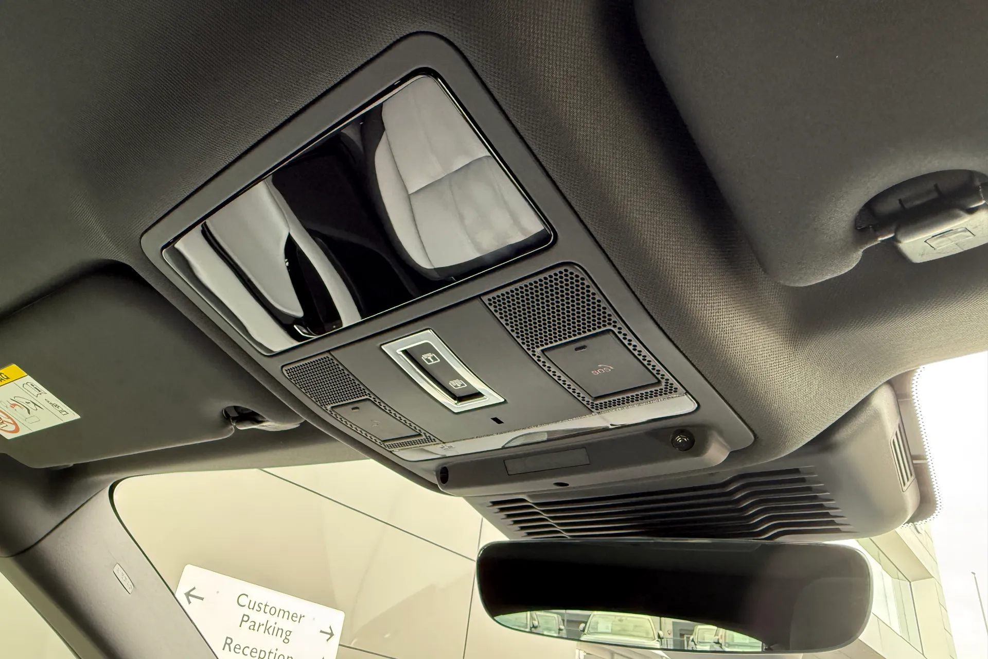 LAND ROVER RANGE ROVER EVOQUE thumbnail image number 35