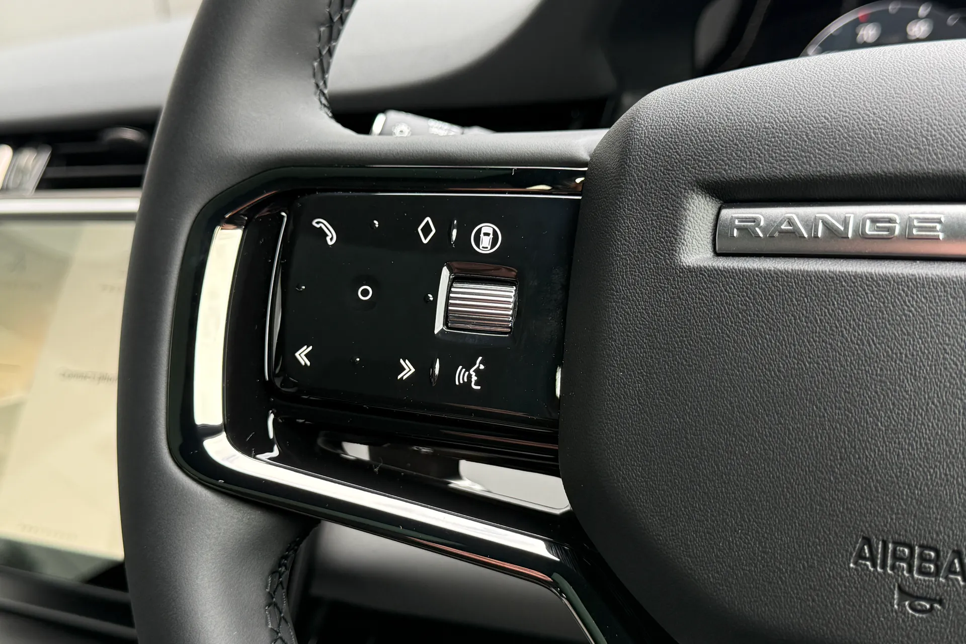 LAND ROVER RANGE ROVER EVOQUE thumbnail image number 29