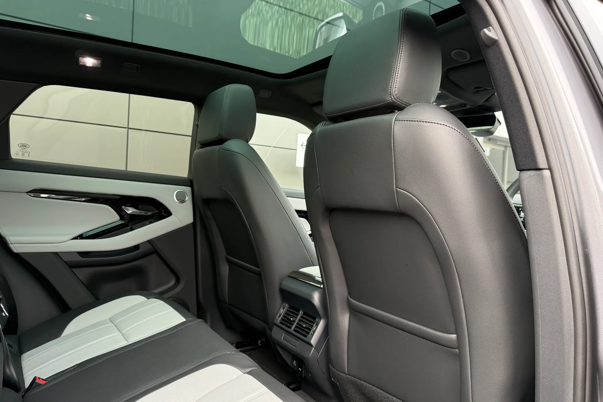 LAND ROVER RANGE ROVER EVOQUE thumbnail image number 48