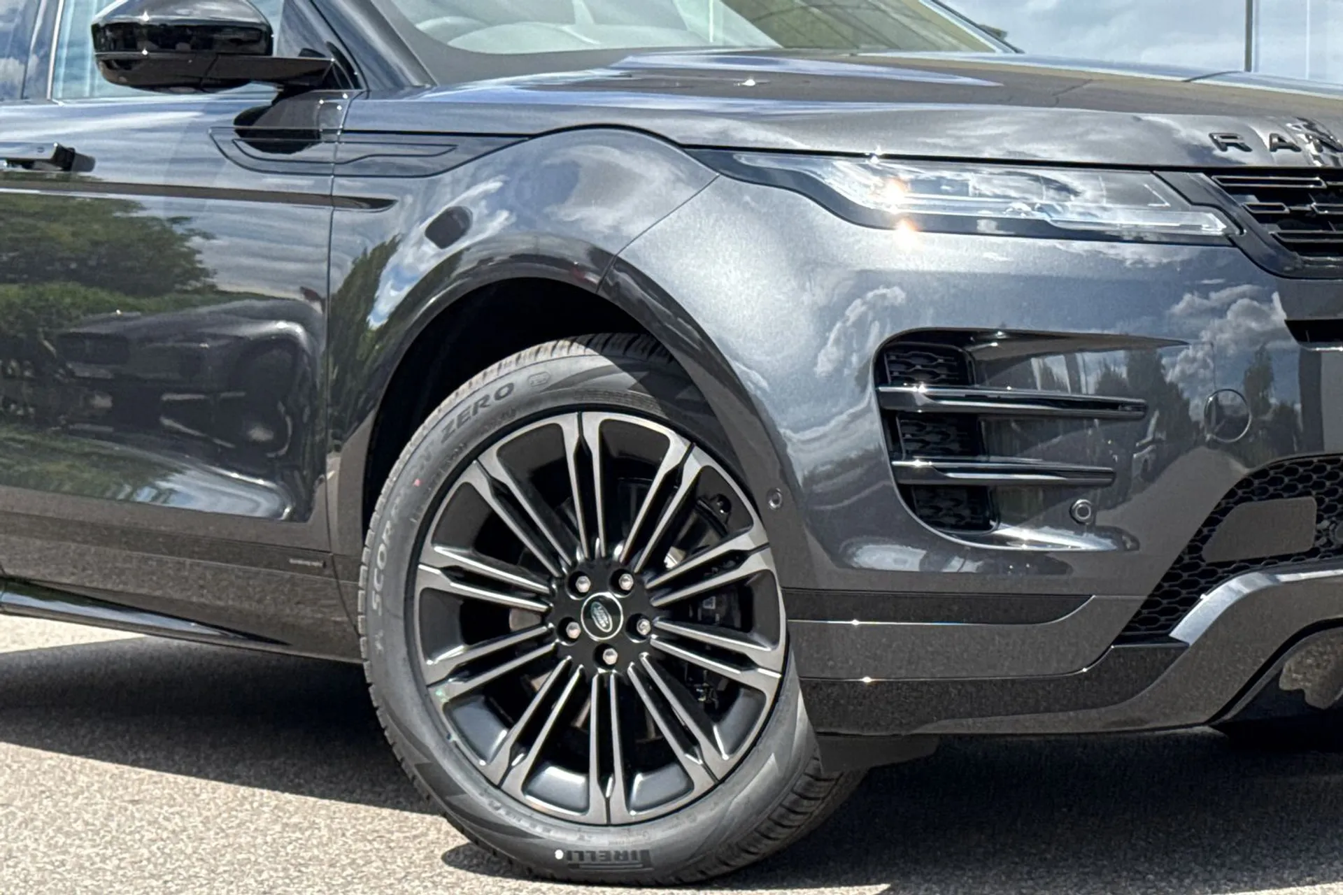 LAND ROVER RANGE ROVER EVOQUE thumbnail image number 11