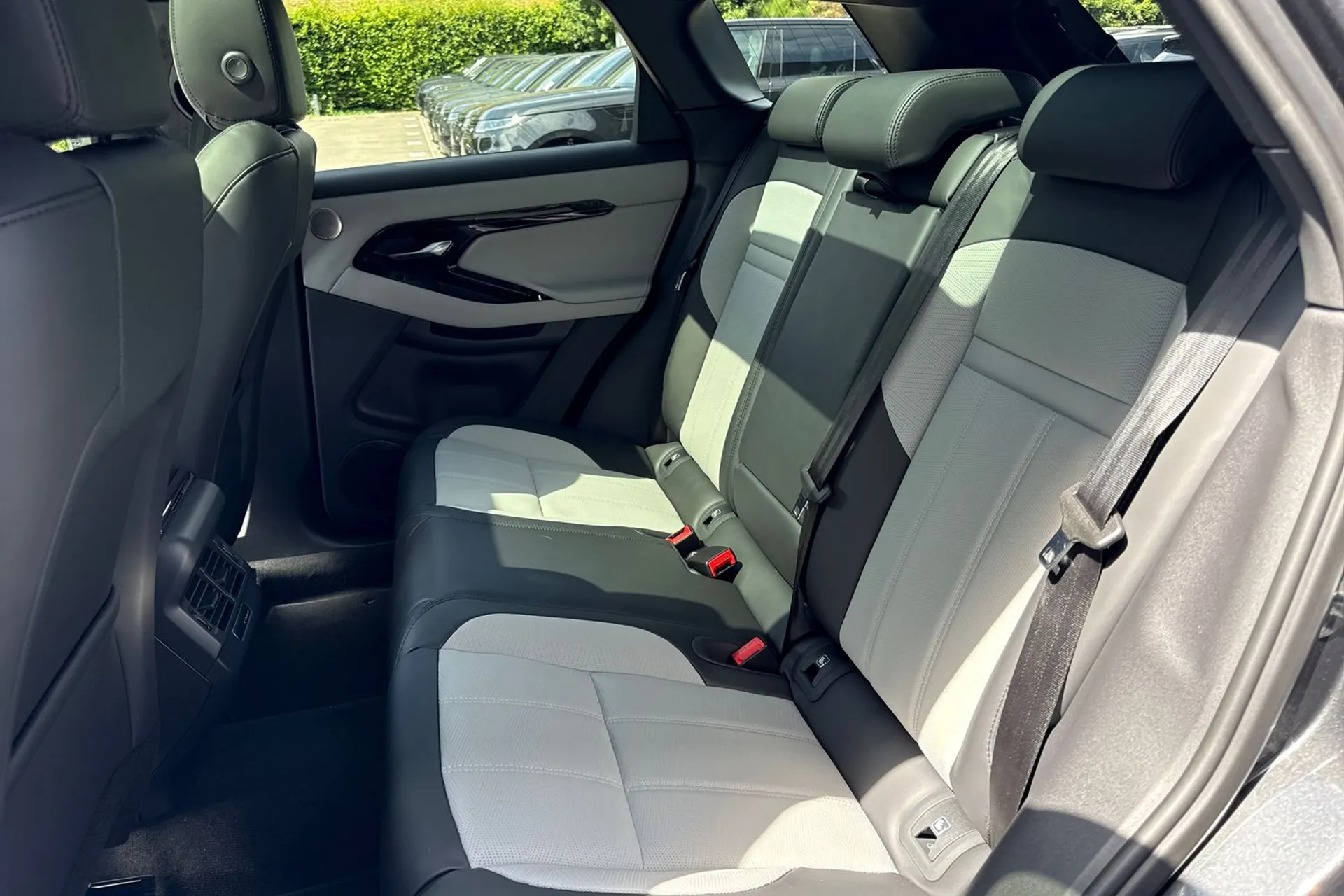 LAND ROVER RANGE ROVER EVOQUE thumbnail image number 48
