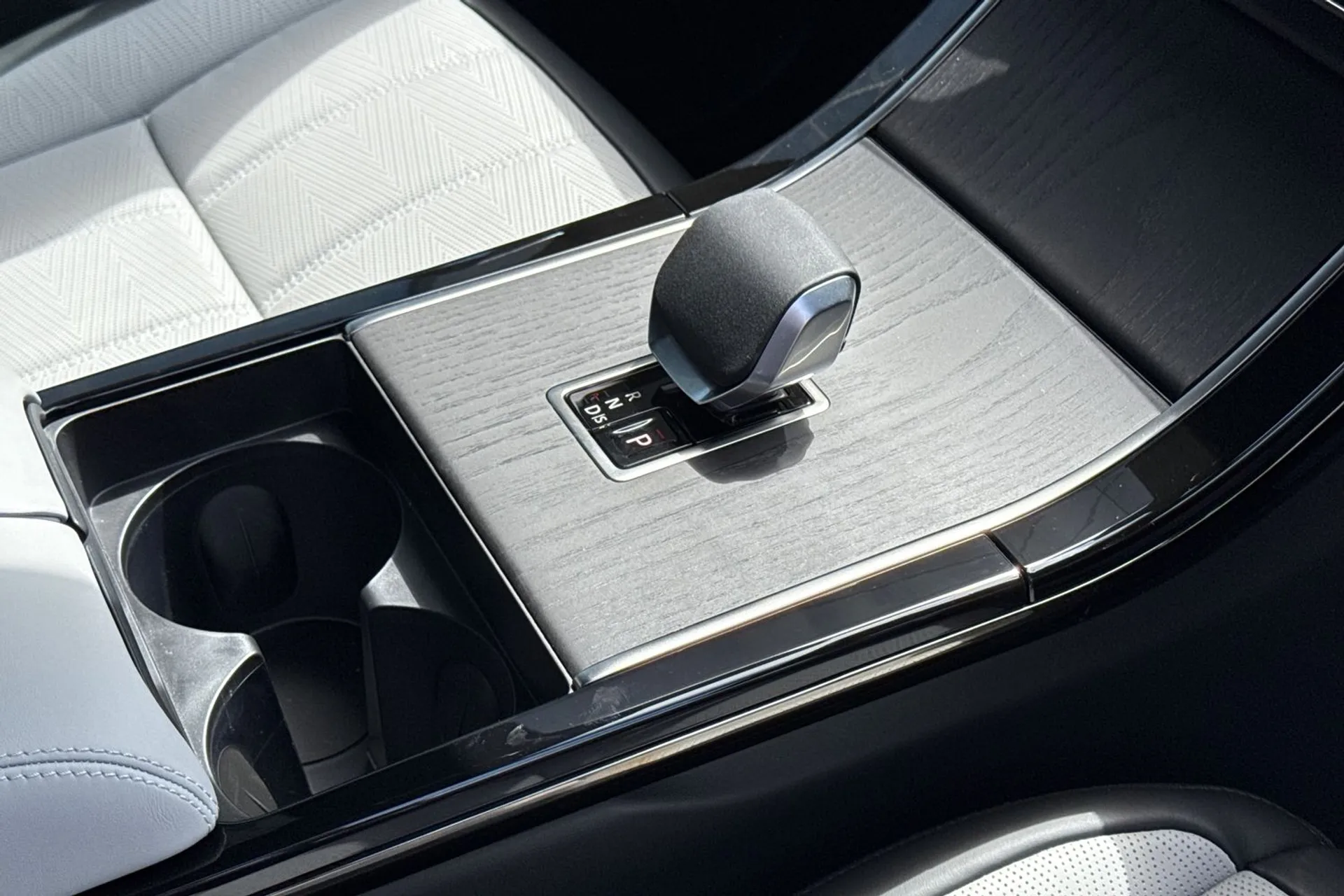 LAND ROVER RANGE ROVER EVOQUE thumbnail image number 26