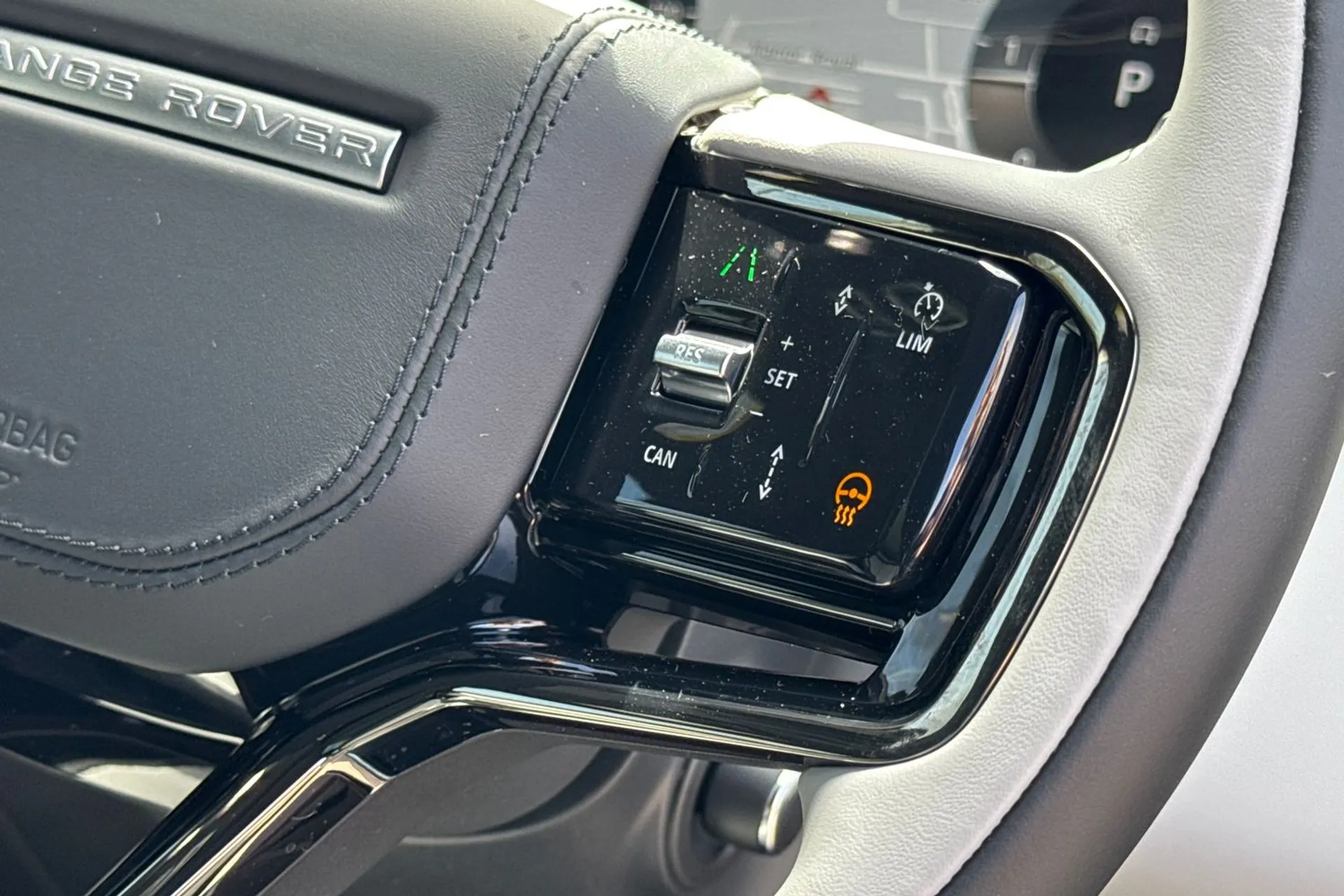 LAND ROVER RANGE ROVER EVOQUE thumbnail image number 50
