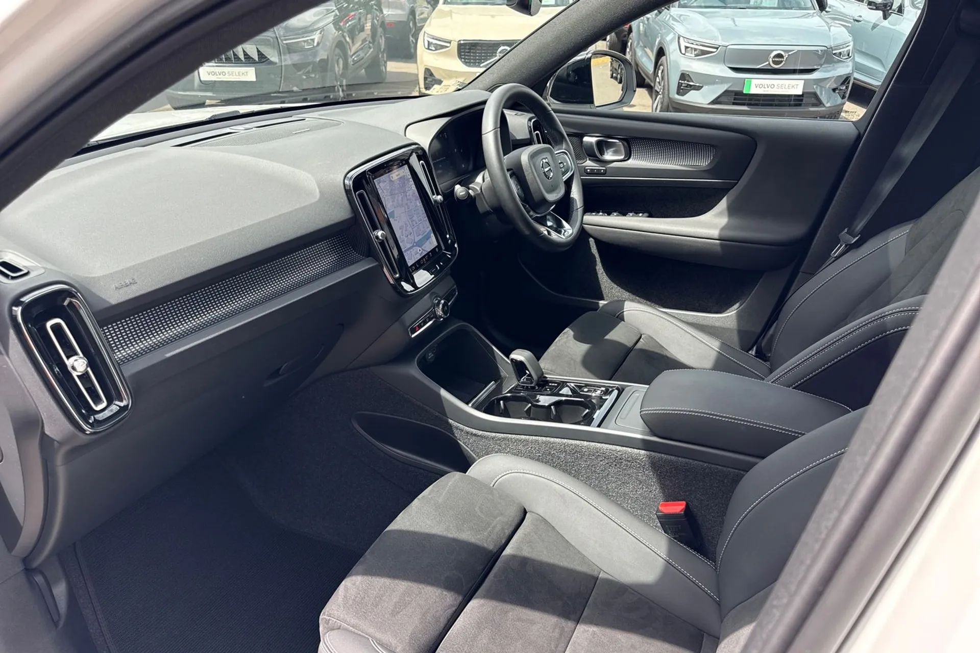 Volvo XC40 thumbnail image number 26