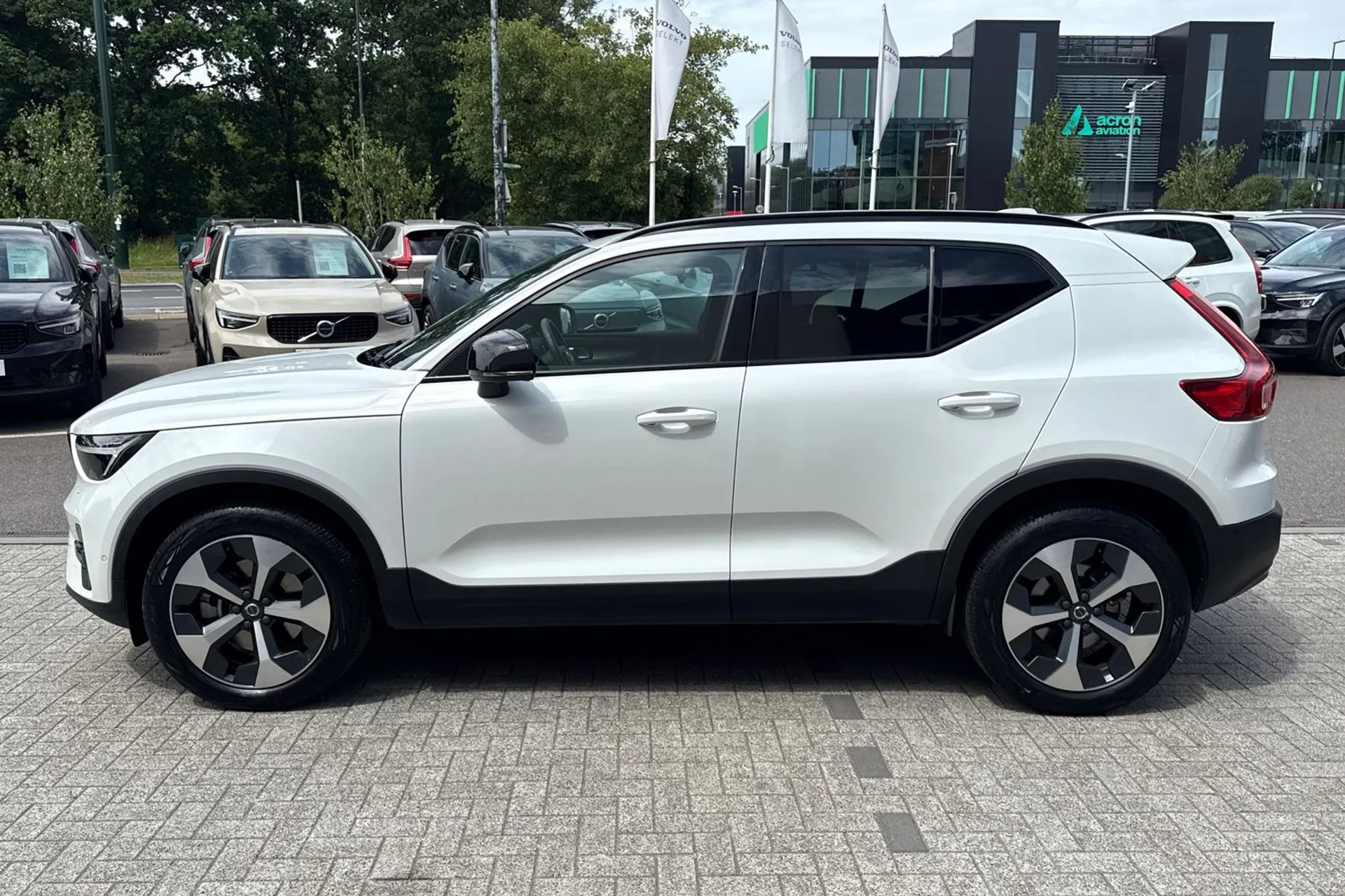 Volvo XC40 thumbnail image number 10