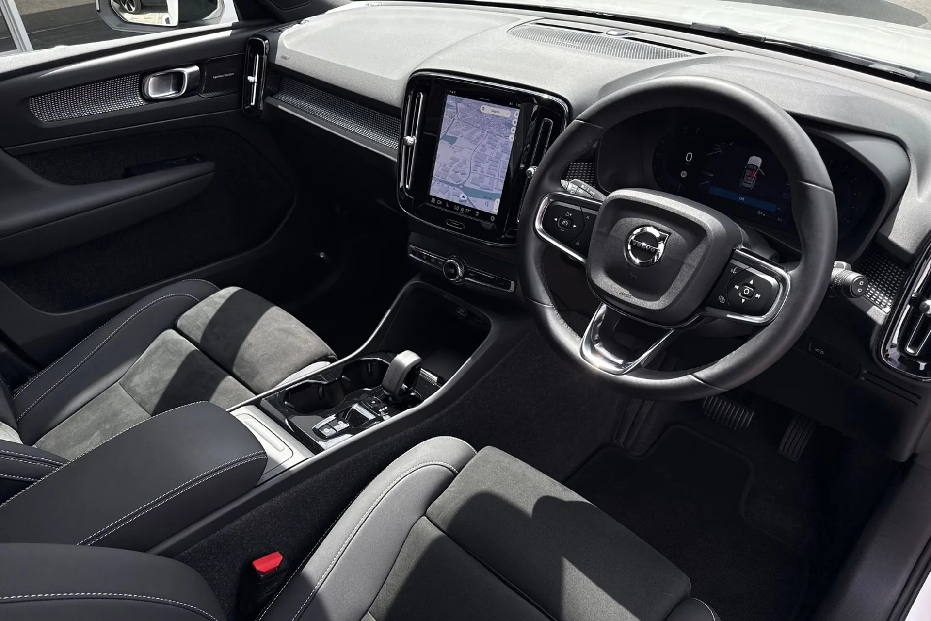 Volvo XC40 thumbnail image number 5
