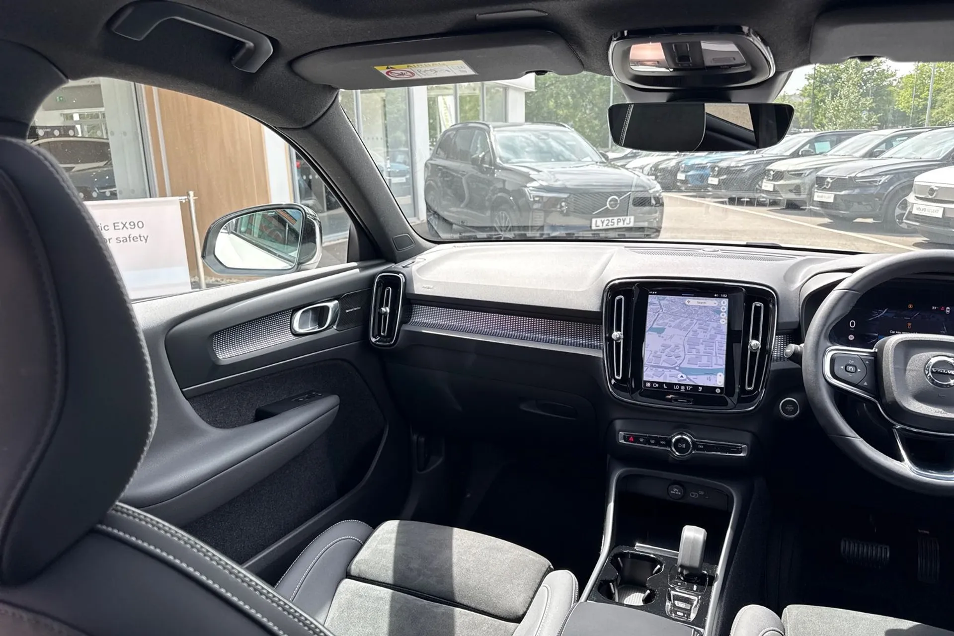 Volvo XC40 thumbnail image number 31