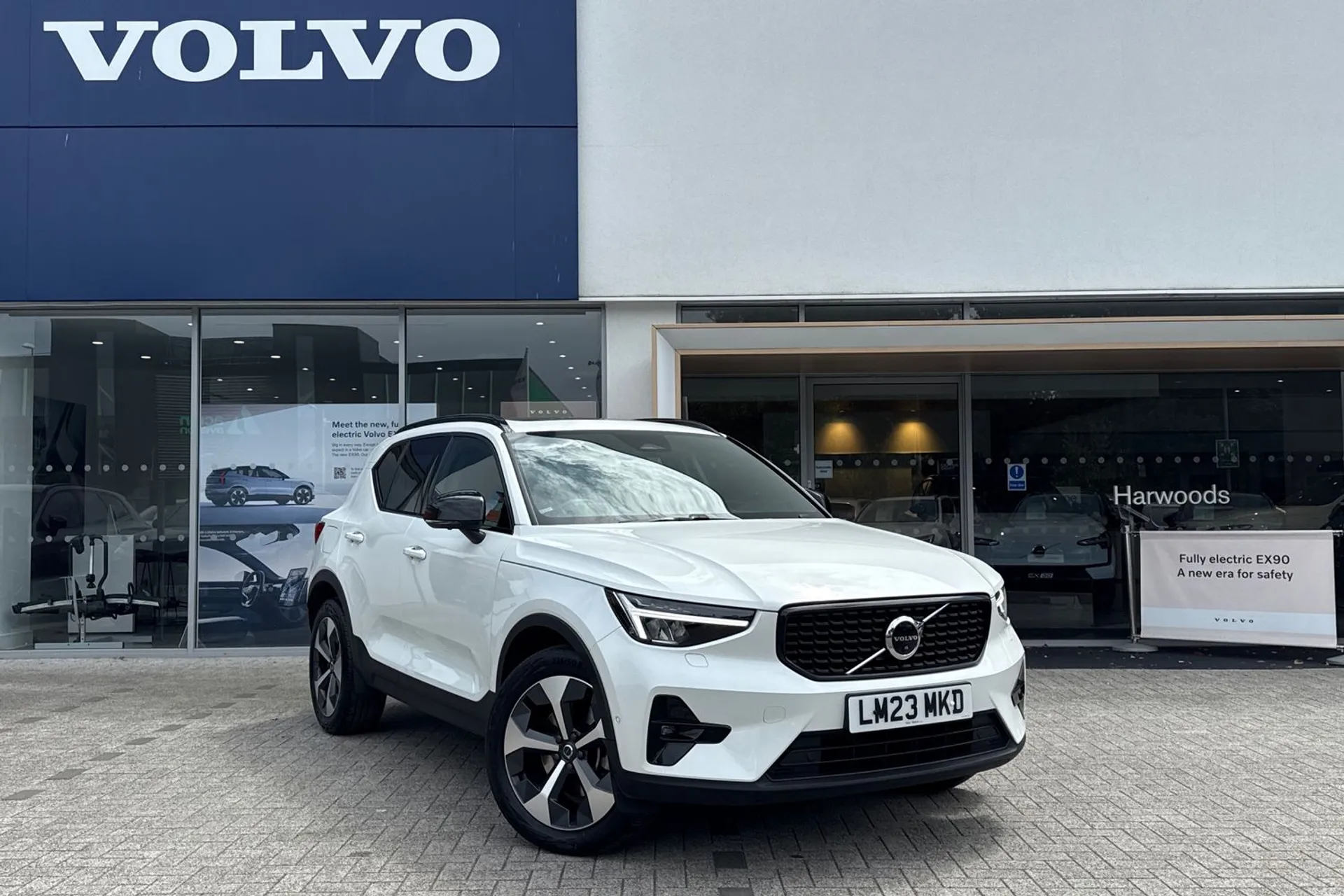 Volvo XC40 focused image