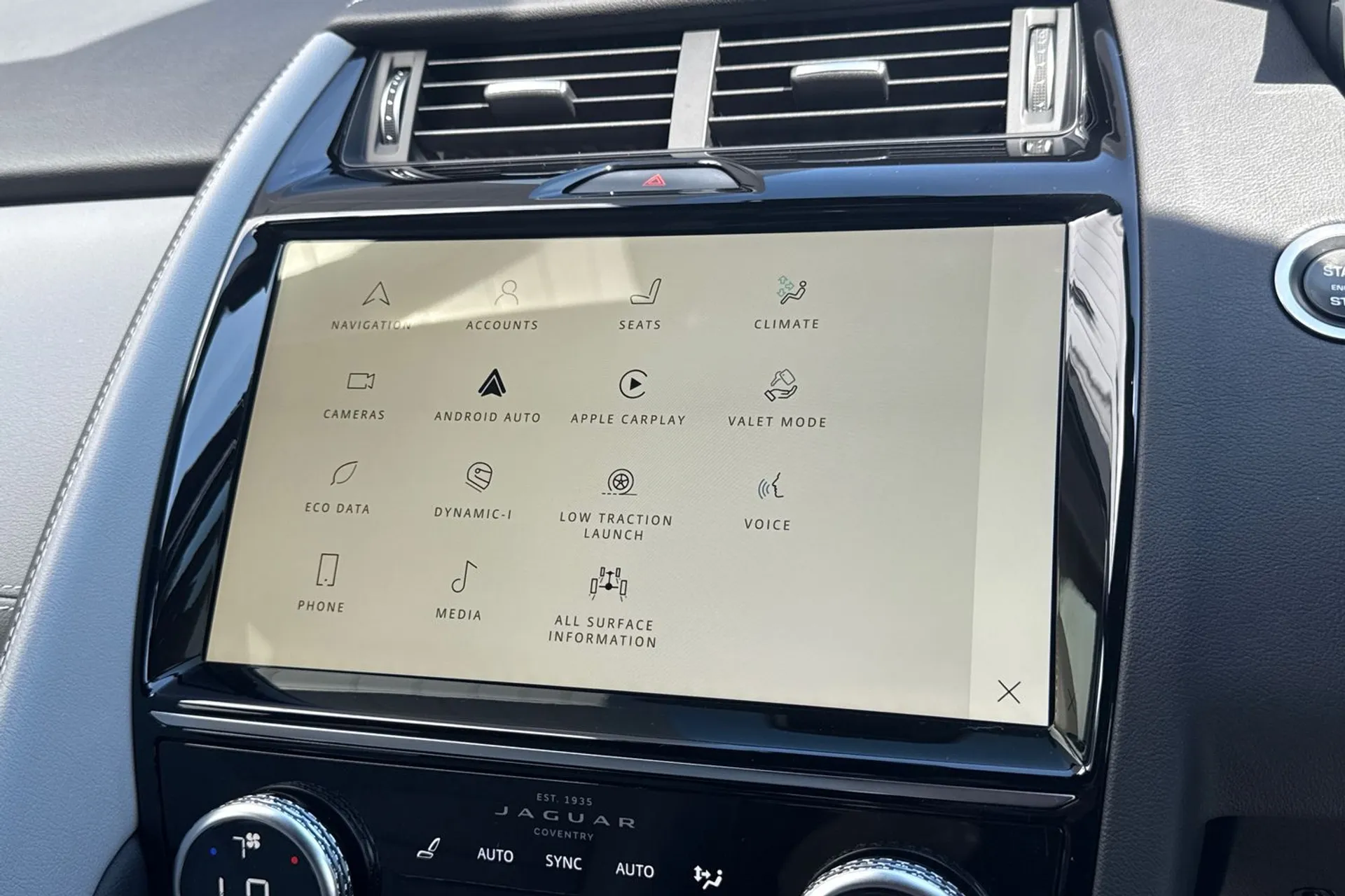 Jaguar E-PACE thumbnail image number 59