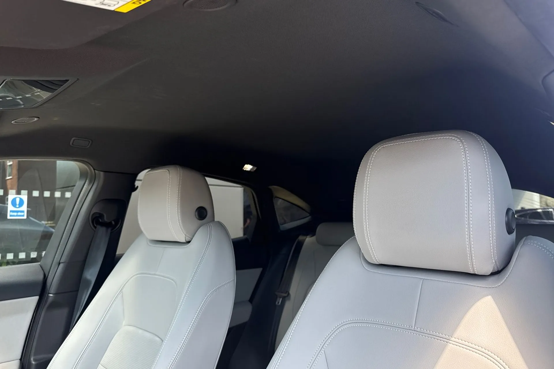 Jaguar E-PACE thumbnail image number 45