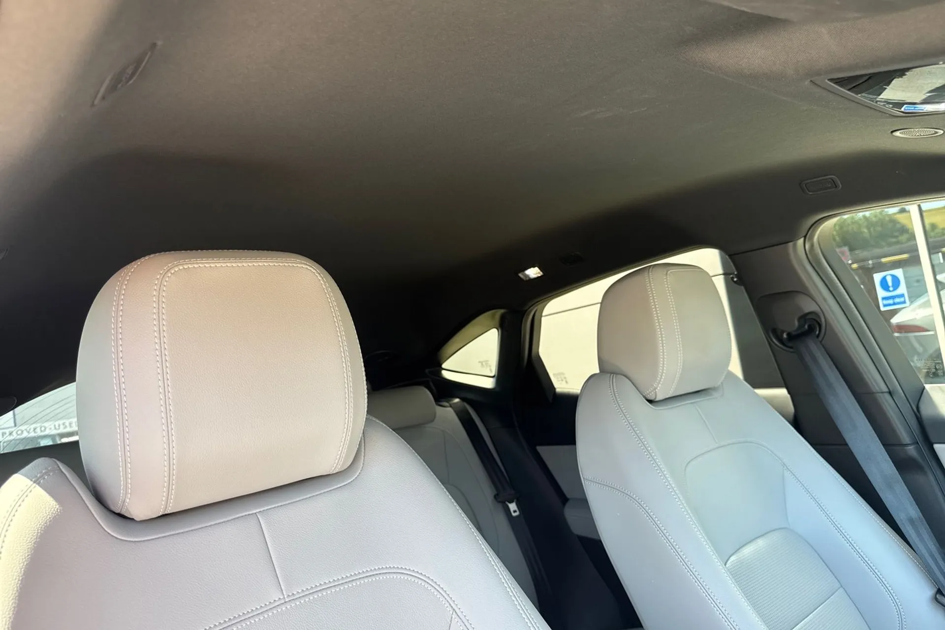Jaguar E-PACE thumbnail image number 27
