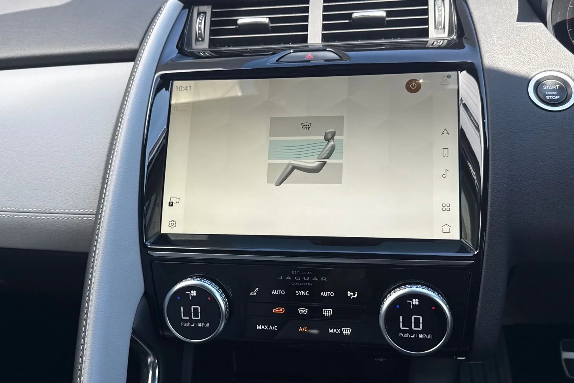 Jaguar E-PACE thumbnail image number 61
