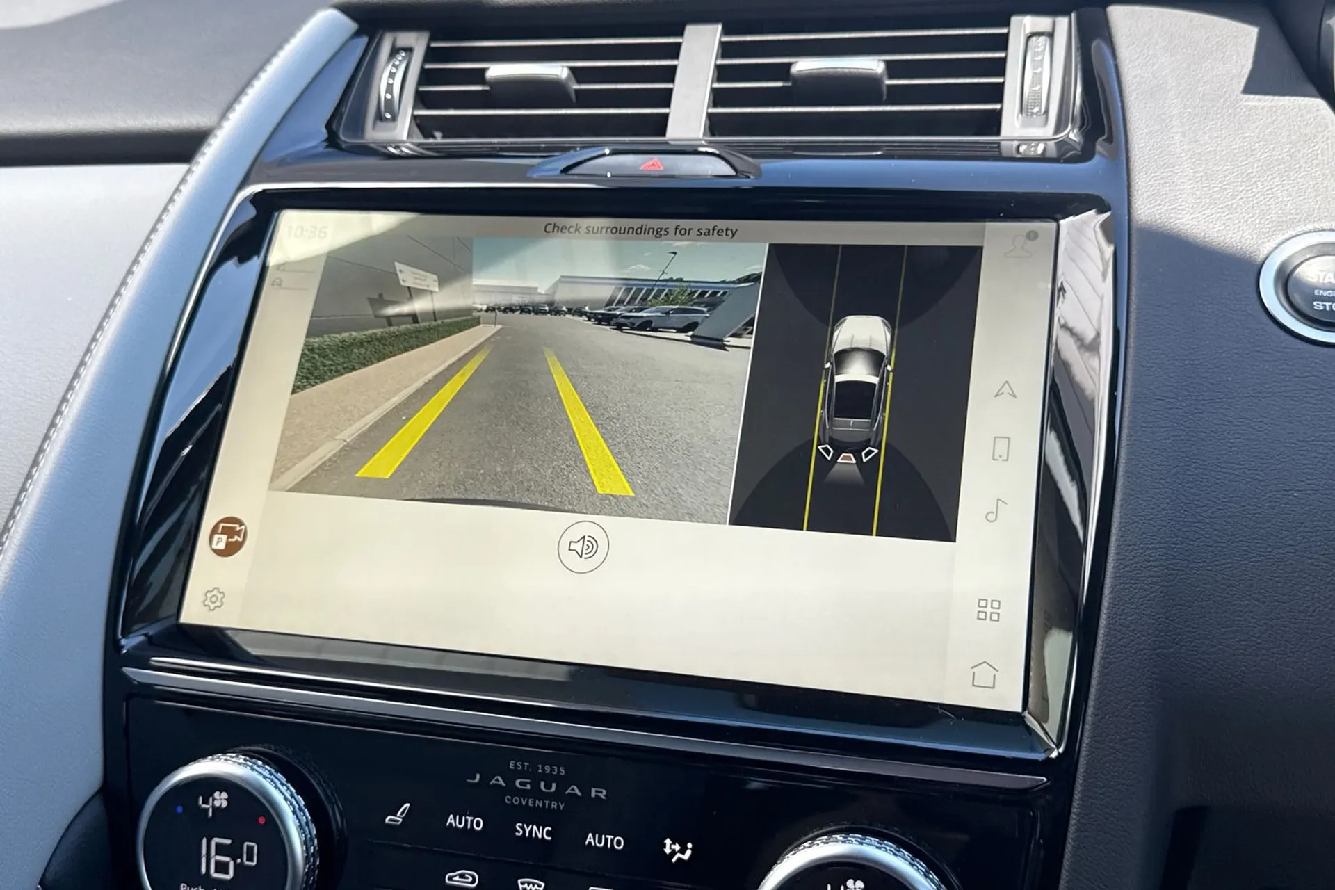 Jaguar E-PACE thumbnail image number 4