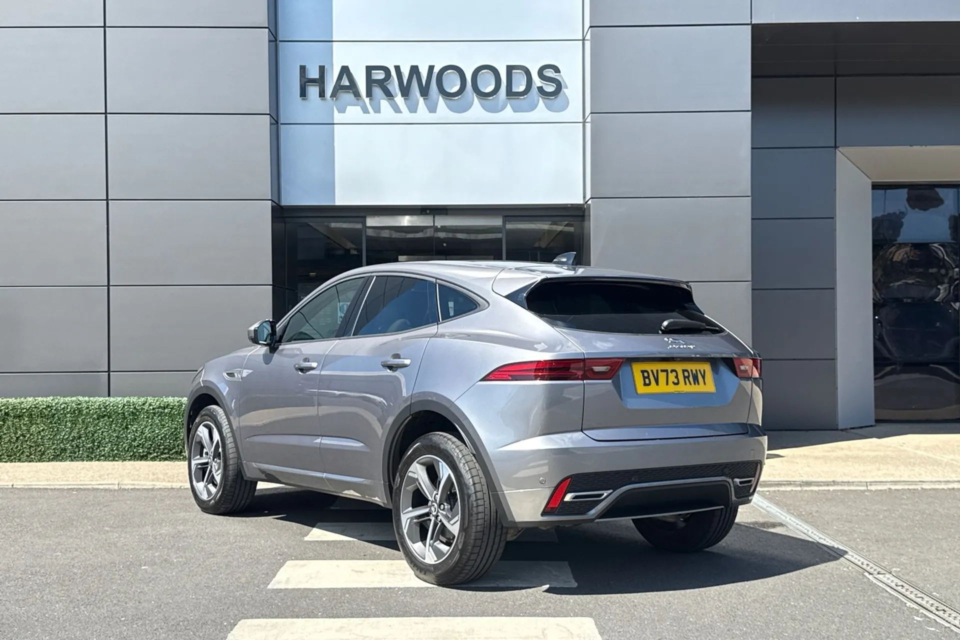 Jaguar E-PACE thumbnail image number 11
