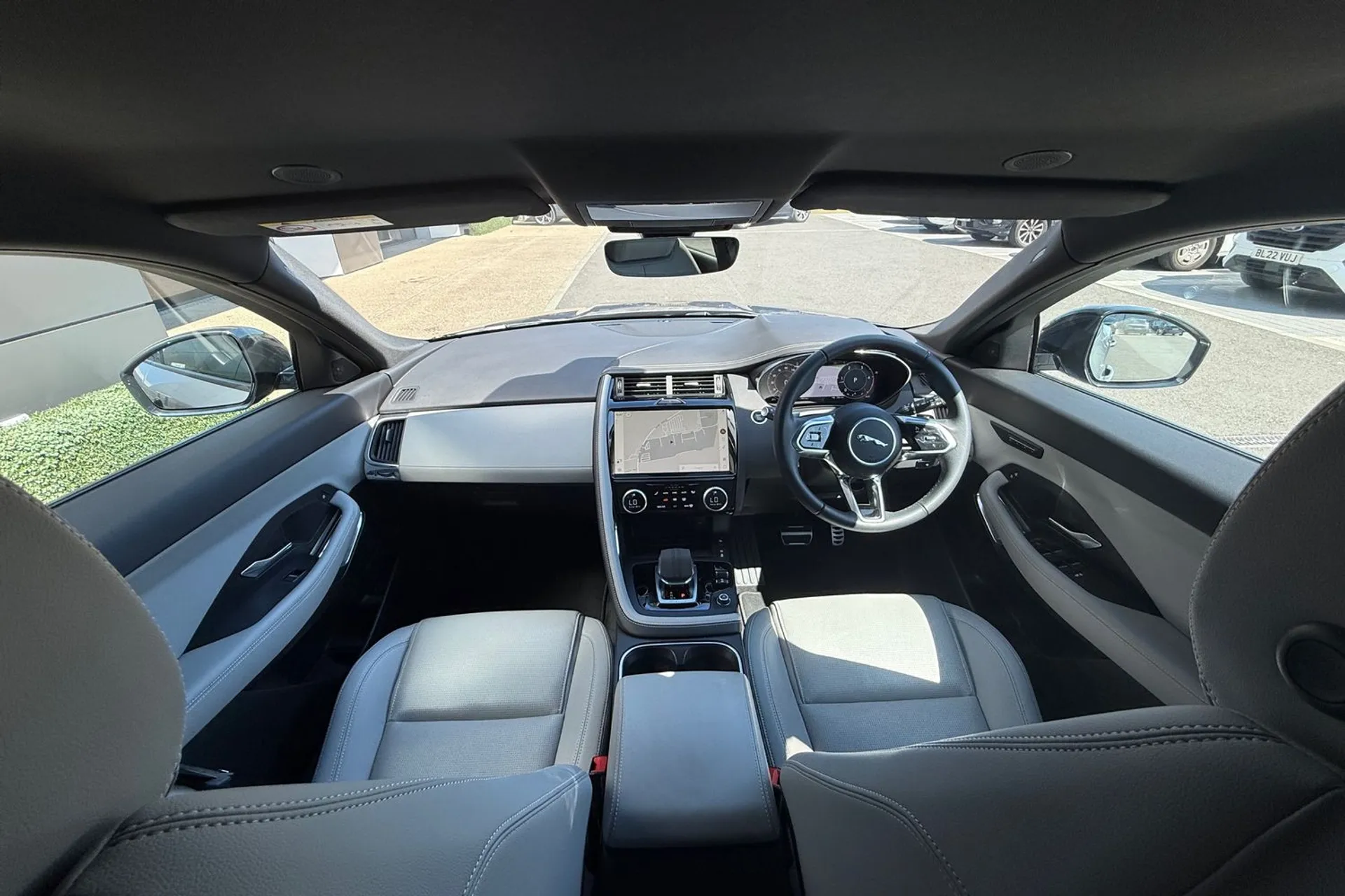 Jaguar E-PACE thumbnail image number 3