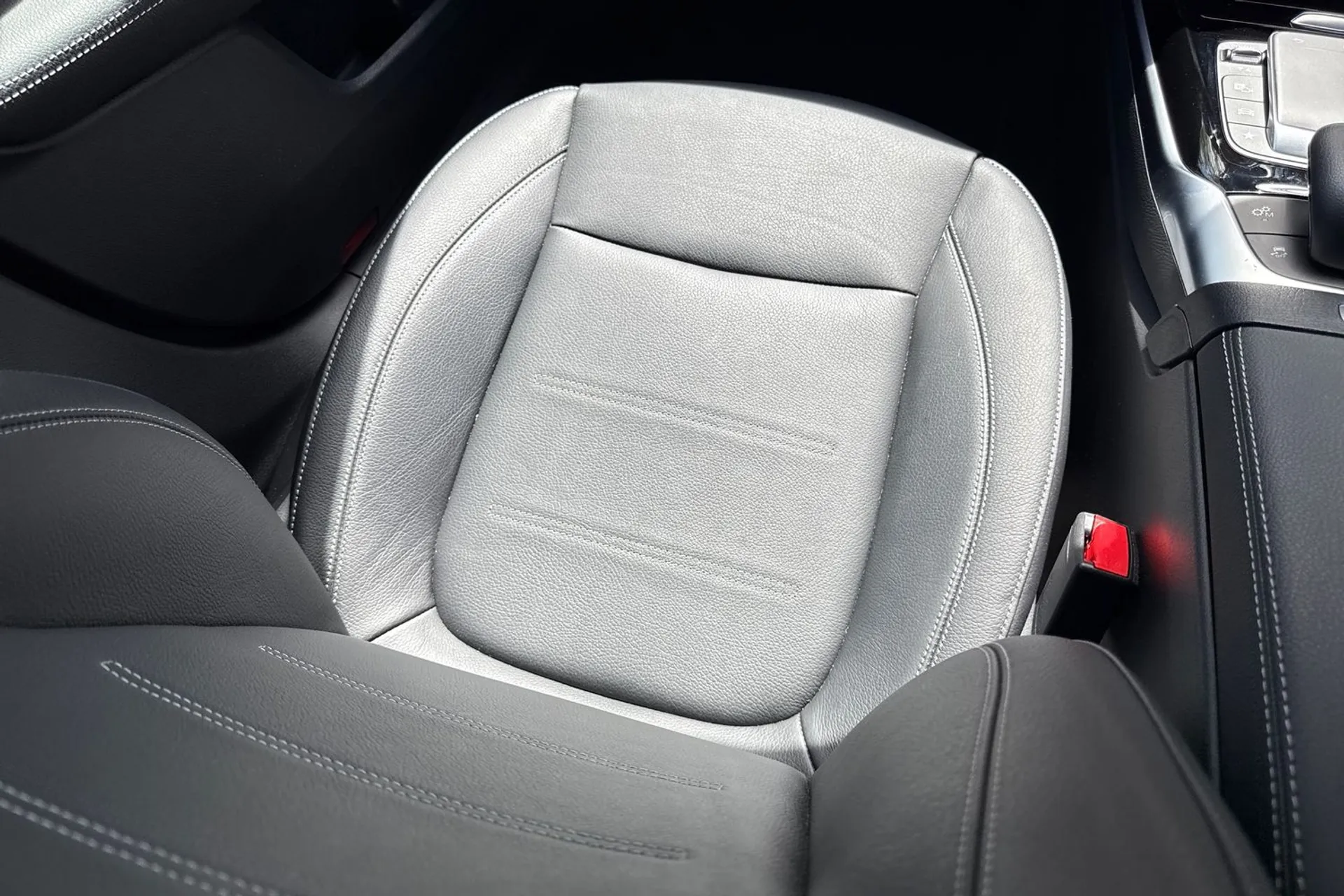 MERCEDES-BENZ A CLASS thumbnail image number 34