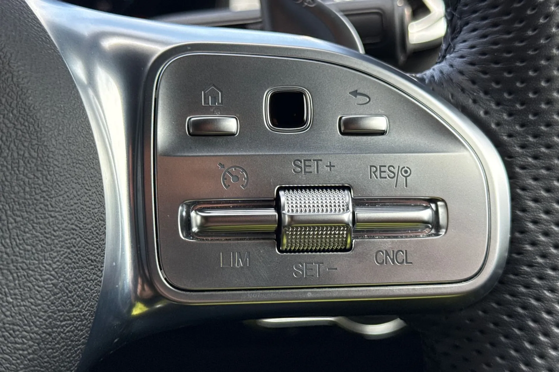 MERCEDES-BENZ A CLASS thumbnail image number 39