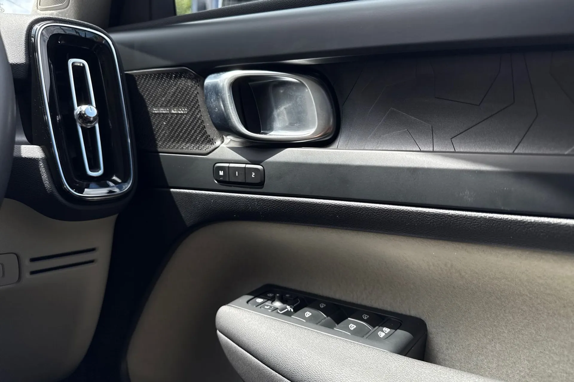 Volvo XC40 thumbnail image number 43