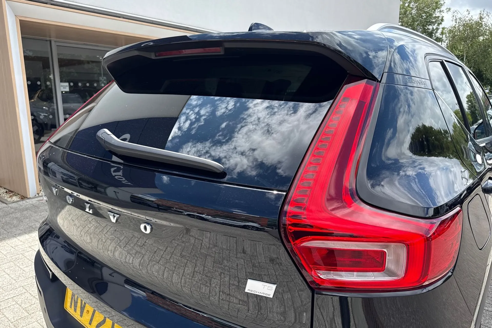 Volvo XC40 thumbnail image number 15
