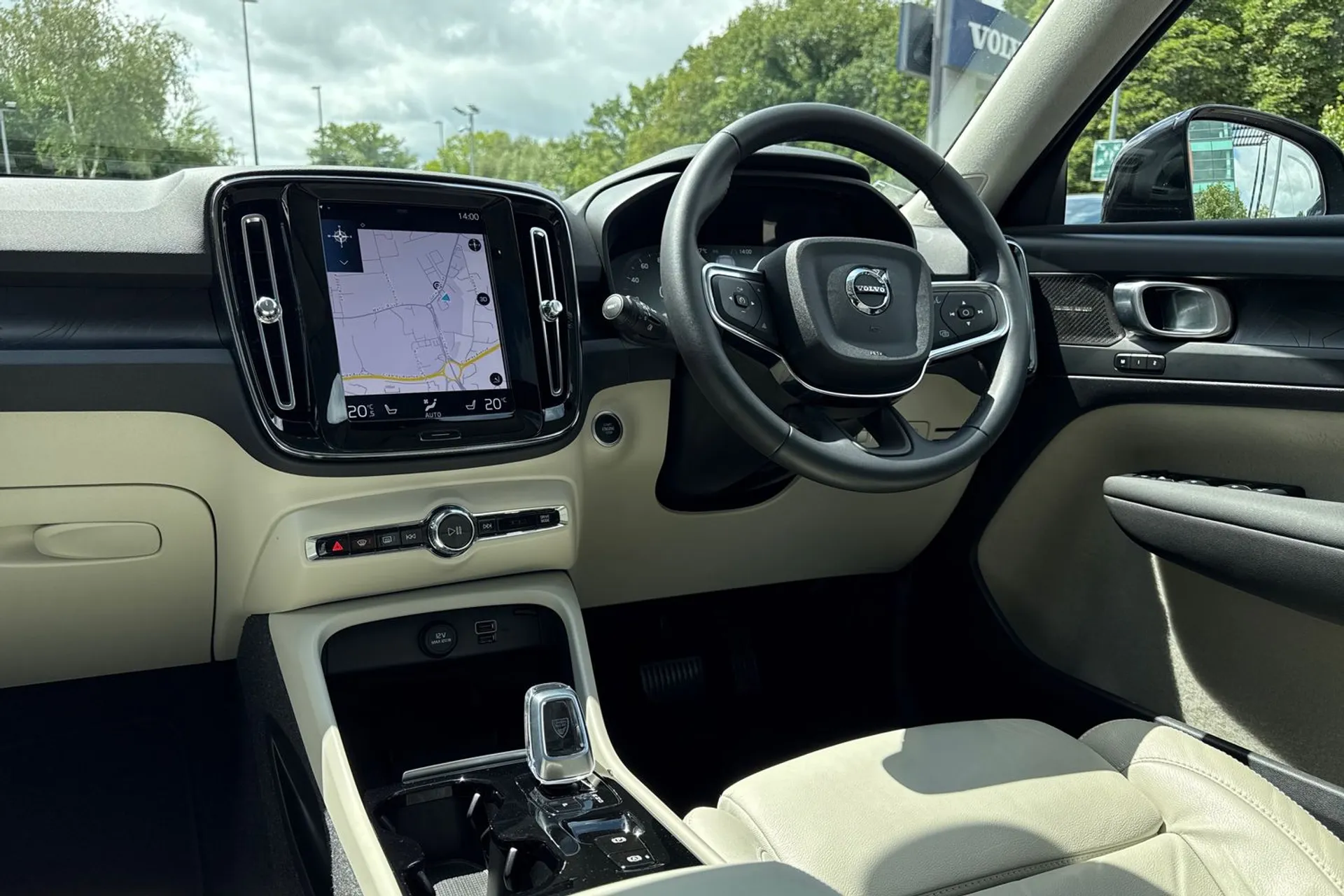 Volvo XC40 thumbnail image number 34