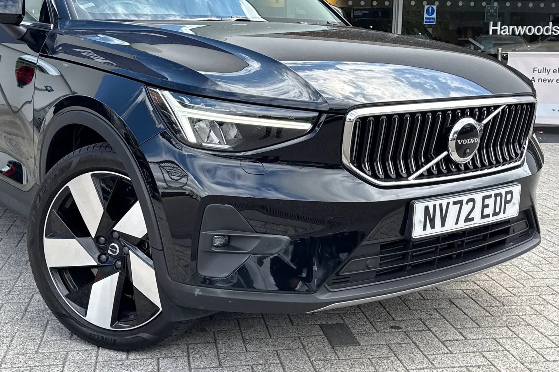 Volvo XC40 thumbnail image number 6