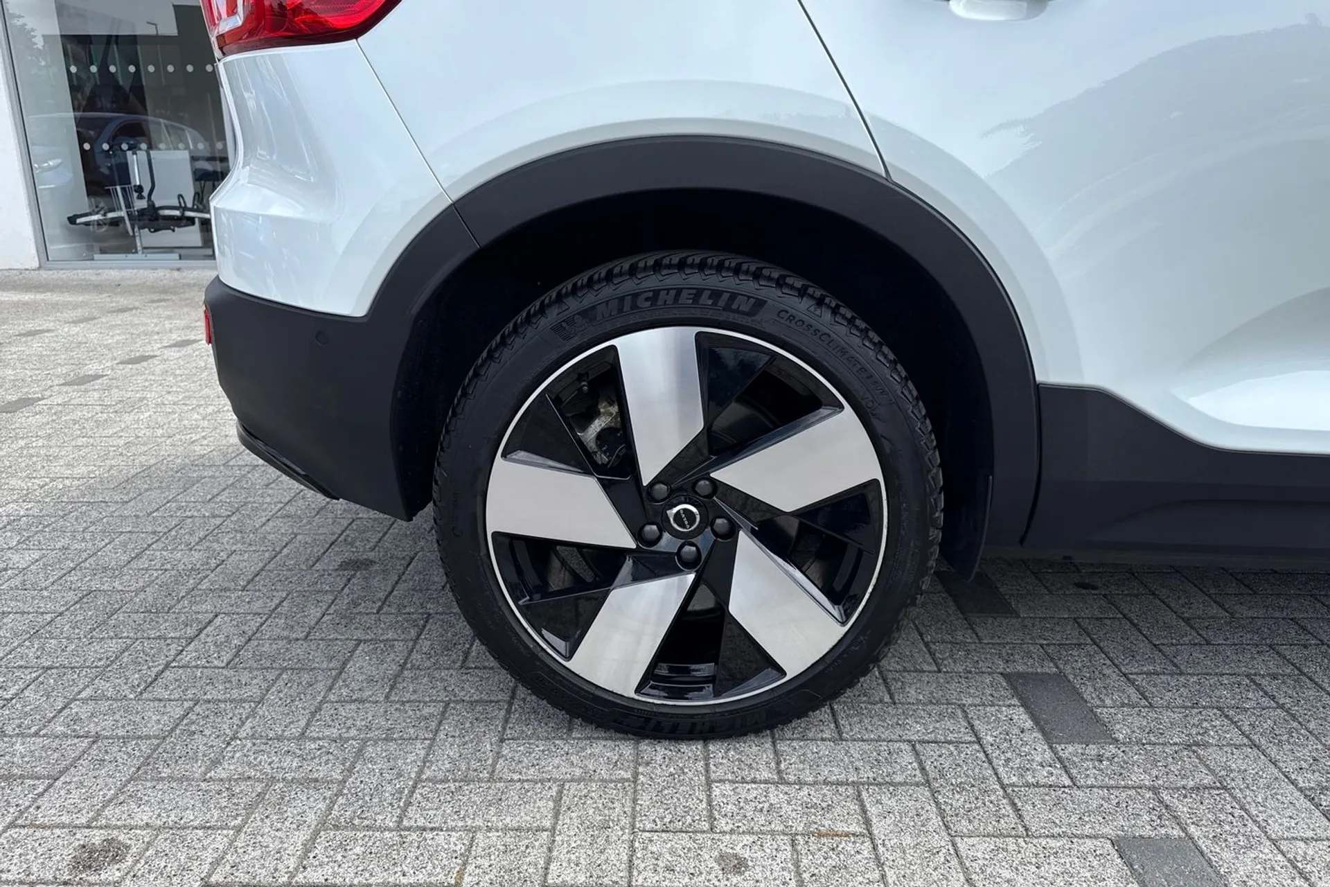 Volvo XC40 thumbnail image number 13